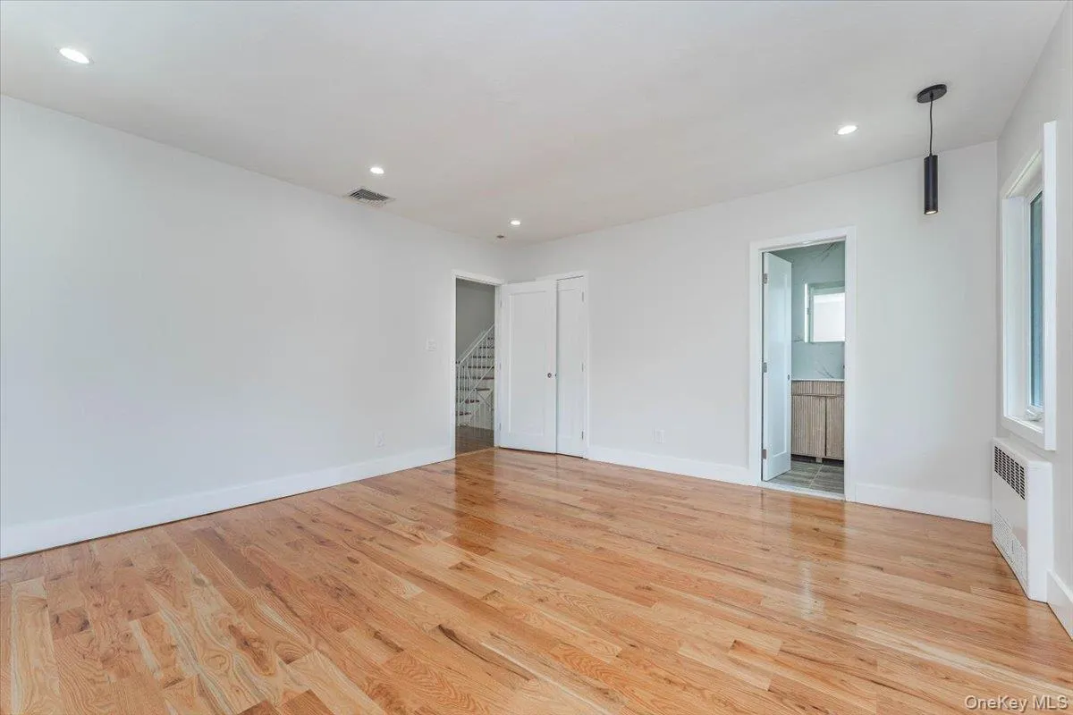 890 Carol Court, Hempstead, NY, 4 Bedrooms Bedrooms, 8 Rooms Rooms,3 BathroomsBathrooms,Residential,For Rent,Carol,0,1013740 890 Carol Court, Hempstead, NY, 4 Bedrooms Bedrooms, 8 Rooms Rooms,3 BathroomsBathrooms,Residential,For Rent,Carol,0,1013740