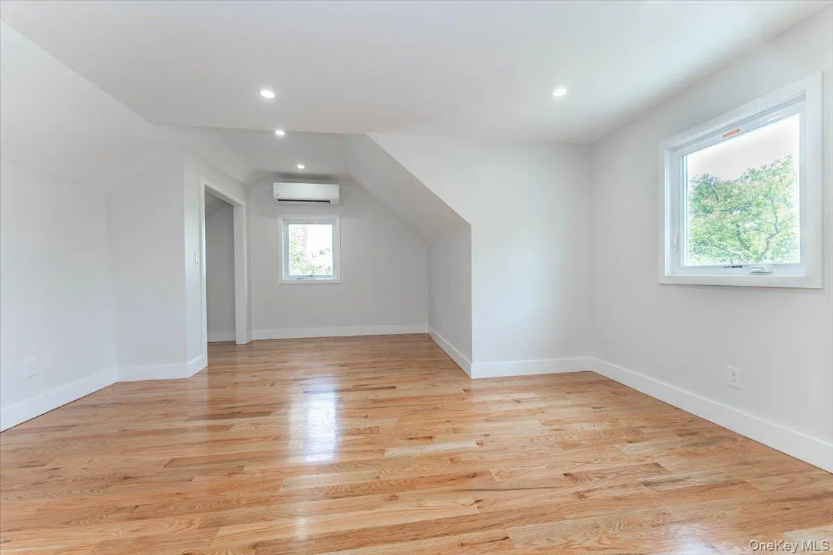 890 Carol Court, Hempstead, NY, 4 Bedrooms Bedrooms, 8 Rooms Rooms,3 BathroomsBathrooms,Residential,For Rent,Carol,0,1013740 890 Carol Court, Hempstead, NY, 4 Bedrooms Bedrooms, 8 Rooms Rooms,3 BathroomsBathrooms,Residential,For Rent,Carol,0,1013740