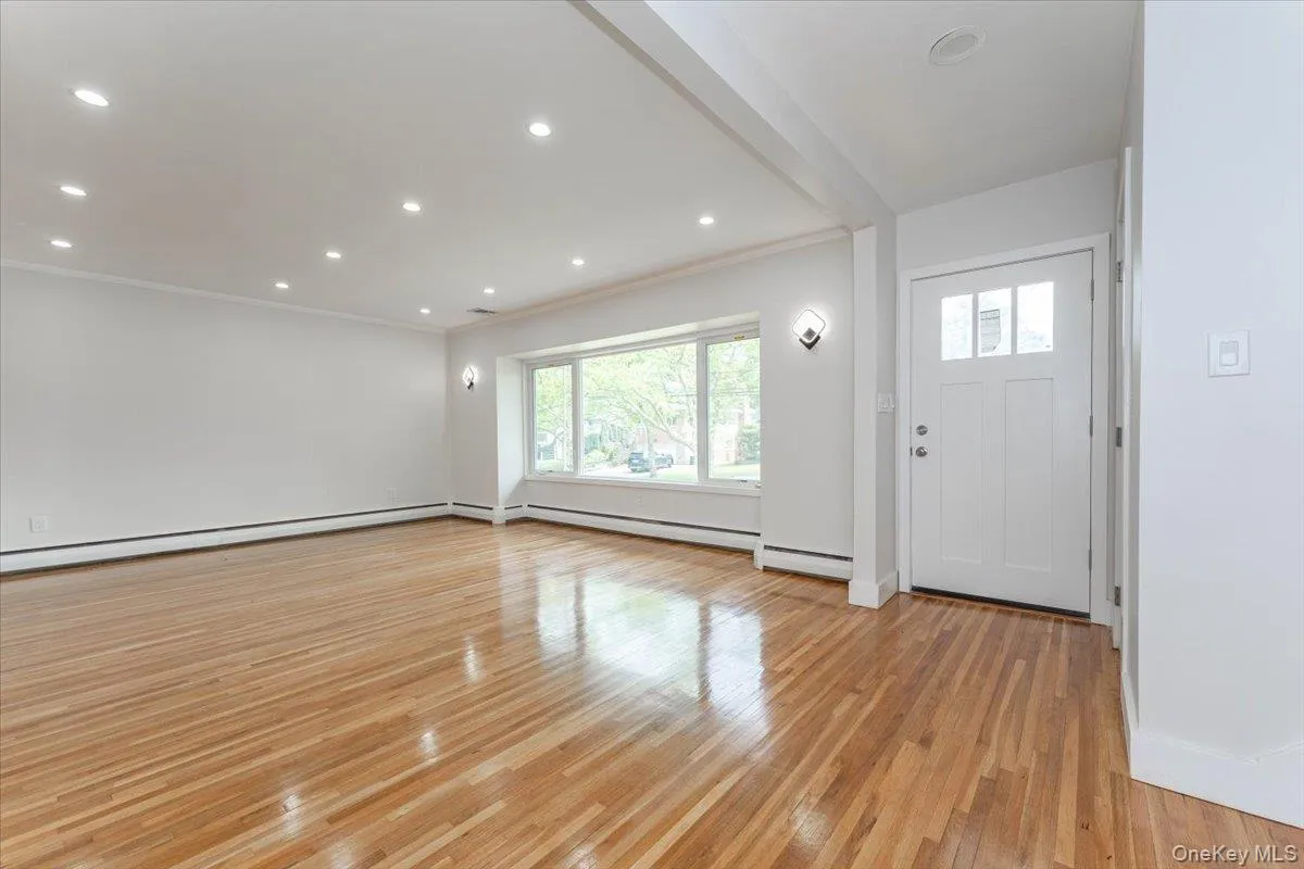 890 Carol Court, Hempstead, NY, 4 Bedrooms Bedrooms, 8 Rooms Rooms,3 BathroomsBathrooms,Residential,For Rent,Carol,0,1013740 890 Carol Court, Hempstead, NY, 4 Bedrooms Bedrooms, 8 Rooms Rooms,3 BathroomsBathrooms,Residential,For Rent,Carol,0,1013740