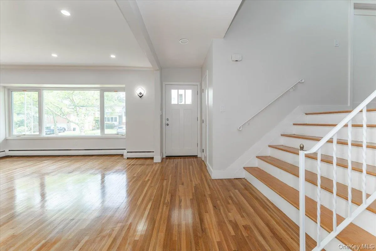 890 Carol Court, Hempstead, NY, 4 Bedrooms Bedrooms, 8 Rooms Rooms,3 BathroomsBathrooms,Residential,For Rent,Carol,0,1013740 890 Carol Court, Hempstead, NY, 4 Bedrooms Bedrooms, 8 Rooms Rooms,3 BathroomsBathrooms,Residential,For Rent,Carol,0,1013740