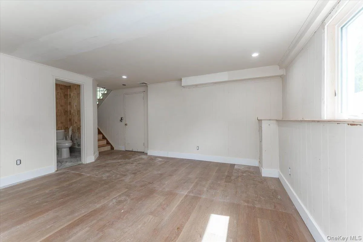 890 Carol Court, Hempstead, NY, 4 Bedrooms Bedrooms, 8 Rooms Rooms,3 BathroomsBathrooms,Residential,For Rent,Carol,0,1013740 890 Carol Court, Hempstead, NY, 4 Bedrooms Bedrooms, 8 Rooms Rooms,3 BathroomsBathrooms,Residential,For Rent,Carol,0,1013740