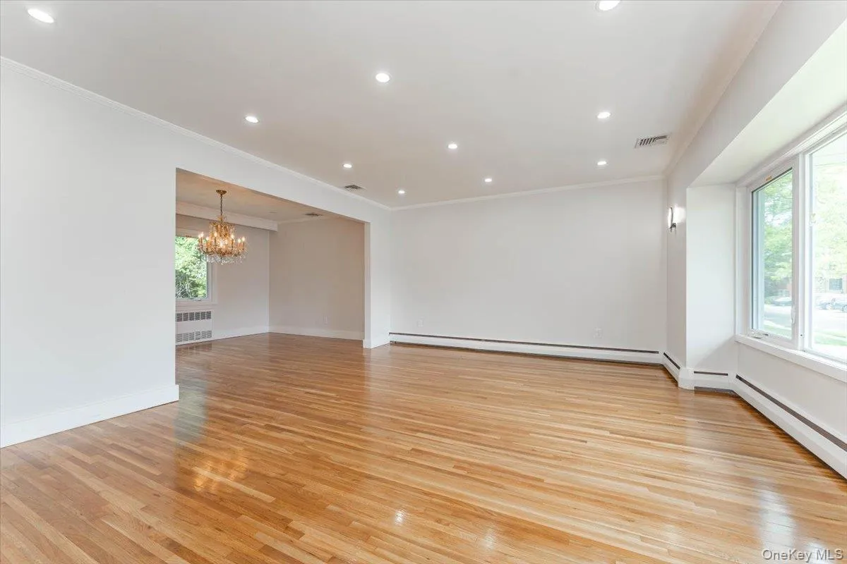890 Carol Court, Hempstead, NY, 4 Bedrooms Bedrooms, 8 Rooms Rooms,3 BathroomsBathrooms,Residential,For Rent,Carol,0,1013740 890 Carol Court, Hempstead, NY, 4 Bedrooms Bedrooms, 8 Rooms Rooms,3 BathroomsBathrooms,Residential,For Rent,Carol,0,1013740