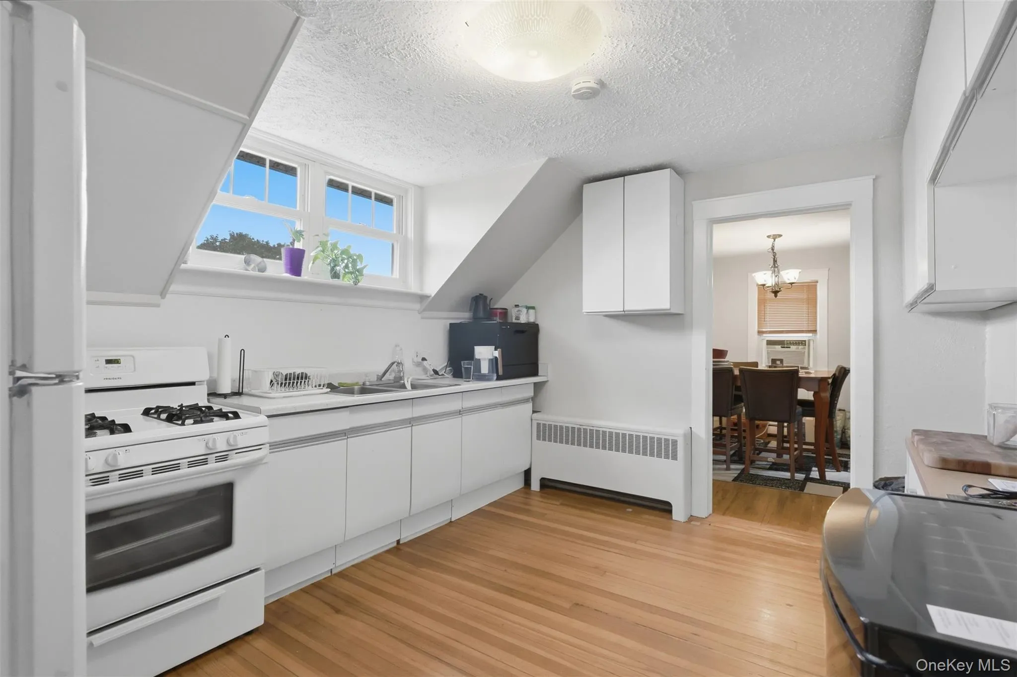 60 Center Street, Beacon, NY, 2 Bedrooms Bedrooms, 5 Rooms Rooms,1 BathroomBathrooms,Residential Lease,For Rent,Center,0,KEY1013742 60 Center Street, Beacon, NY, 2 Bedrooms Bedrooms, 5 Rooms Rooms,1 BathroomBathrooms,Residential Lease,For Rent,Center,0,KEY1013742