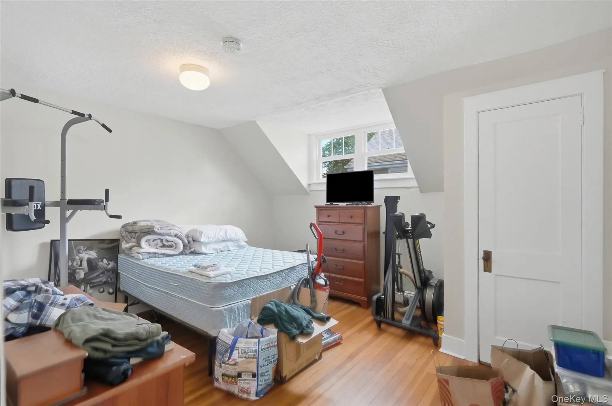 60 Center Street, Beacon, NY, 2 Bedrooms Bedrooms, 5 Rooms Rooms,1 BathroomBathrooms,Residential Lease,For Rent,Center,0,KEY1013742 60 Center Street, Beacon, NY, 2 Bedrooms Bedrooms, 5 Rooms Rooms,1 BathroomBathrooms,Residential Lease,For Rent,Center,0,KEY1013742