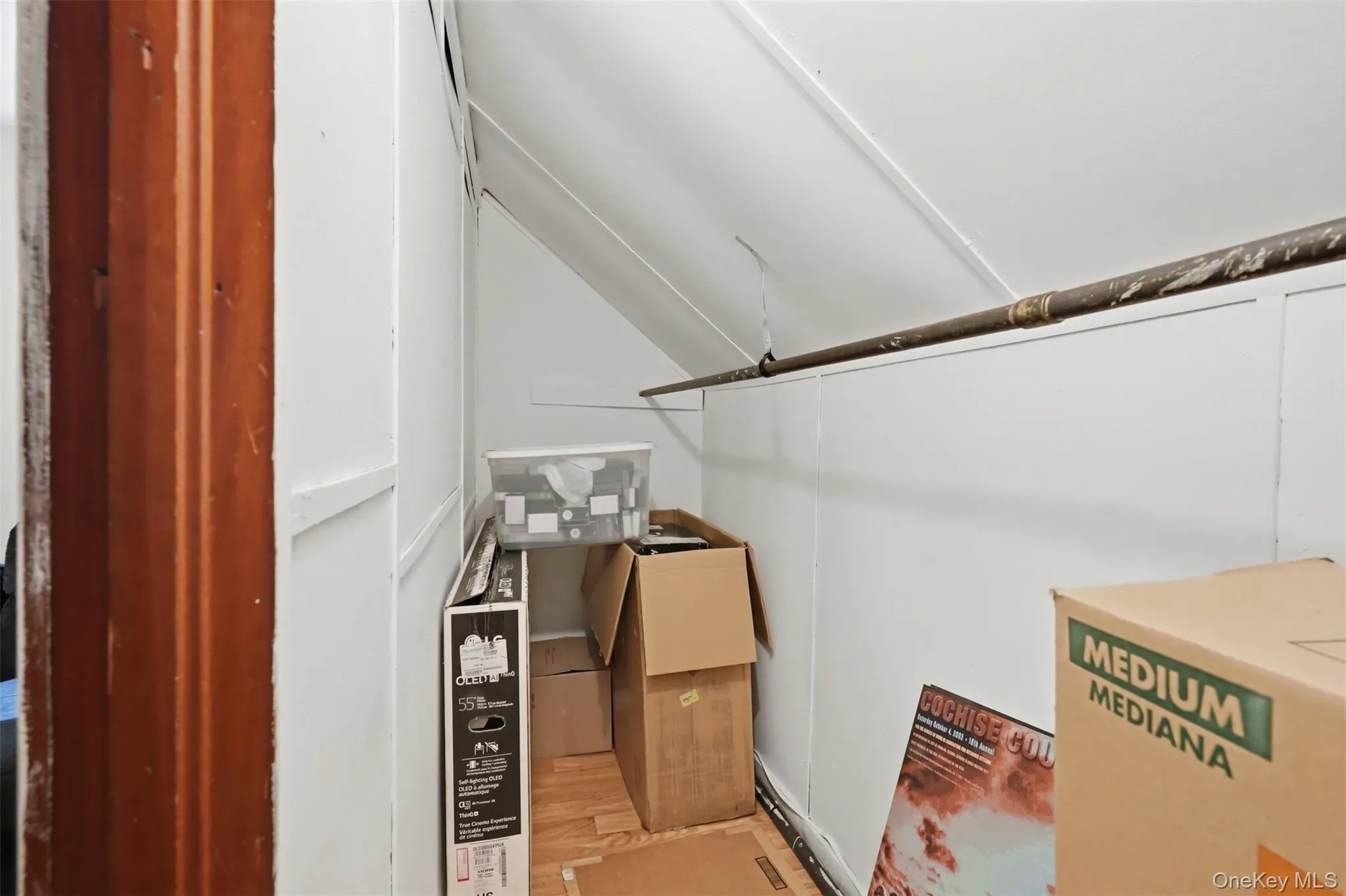 60 Center Street, Beacon, NY, 2 Bedrooms Bedrooms, 5 Rooms Rooms,1 BathroomBathrooms,Residential Lease,For Rent,Center,0,KEY1013742 60 Center Street, Beacon, NY, 2 Bedrooms Bedrooms, 5 Rooms Rooms,1 BathroomBathrooms,Residential Lease,For Rent,Center,0,KEY1013742