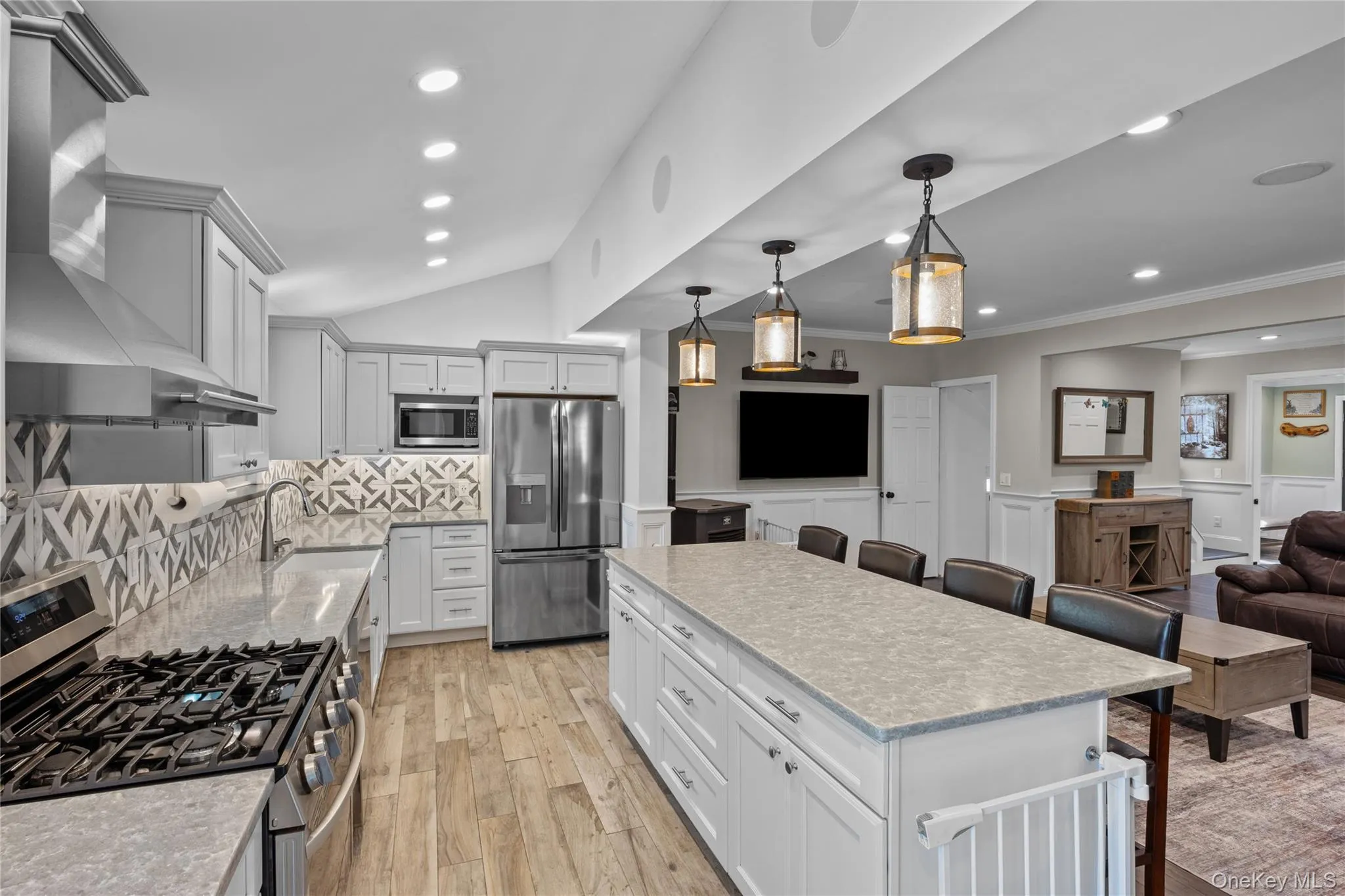 1996 Oakmere Drive, Hempstead, NY, 4 Bedrooms Bedrooms, 8 Rooms Rooms,3 BathroomsBathrooms,Residential,For Rent,Oakmere,0,1013747 1996 Oakmere Drive, Hempstead, NY, 4 Bedrooms Bedrooms, 8 Rooms Rooms,3 BathroomsBathrooms,Residential,For Rent,Oakmere,0,1013747