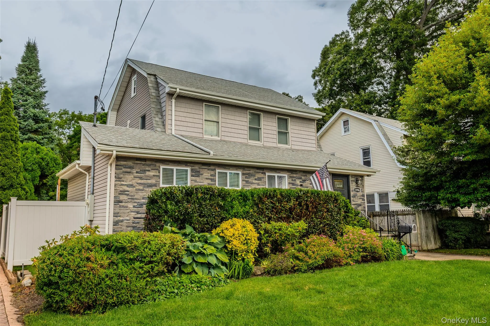 1996 Oakmere Drive, Hempstead, NY, 4 Bedrooms Bedrooms, 8 Rooms Rooms,3 BathroomsBathrooms,Residential,For Rent,Oakmere,0,1013747 1996 Oakmere Drive, Hempstead, NY, 4 Bedrooms Bedrooms, 8 Rooms Rooms,3 BathroomsBathrooms,Residential,For Rent,Oakmere,0,1013747
