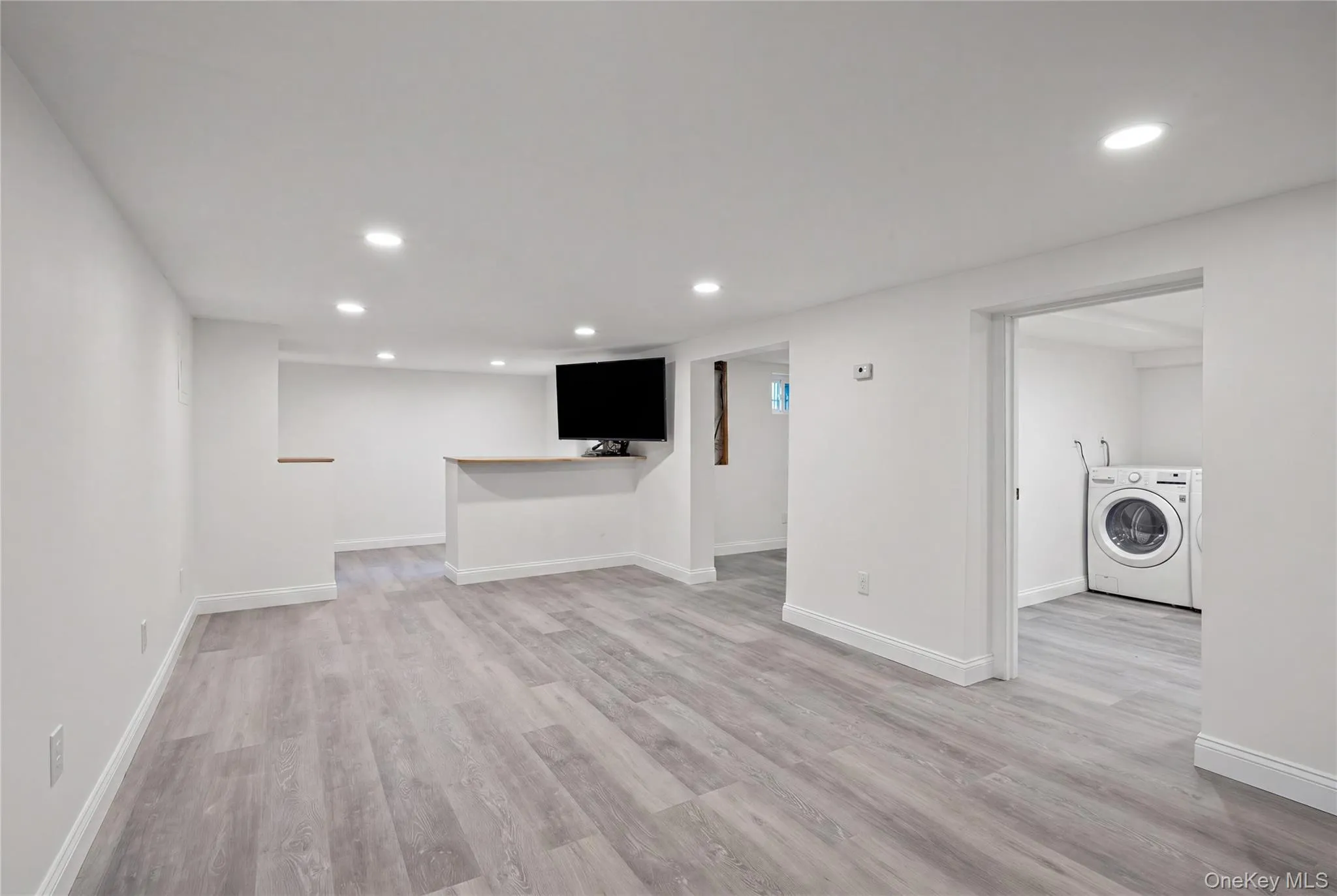 1996 Oakmere Drive, Hempstead, NY, 4 Bedrooms Bedrooms, 8 Rooms Rooms,3 BathroomsBathrooms,Residential,For Rent,Oakmere,0,1013747 1996 Oakmere Drive, Hempstead, NY, 4 Bedrooms Bedrooms, 8 Rooms Rooms,3 BathroomsBathrooms,Residential,For Rent,Oakmere,0,1013747