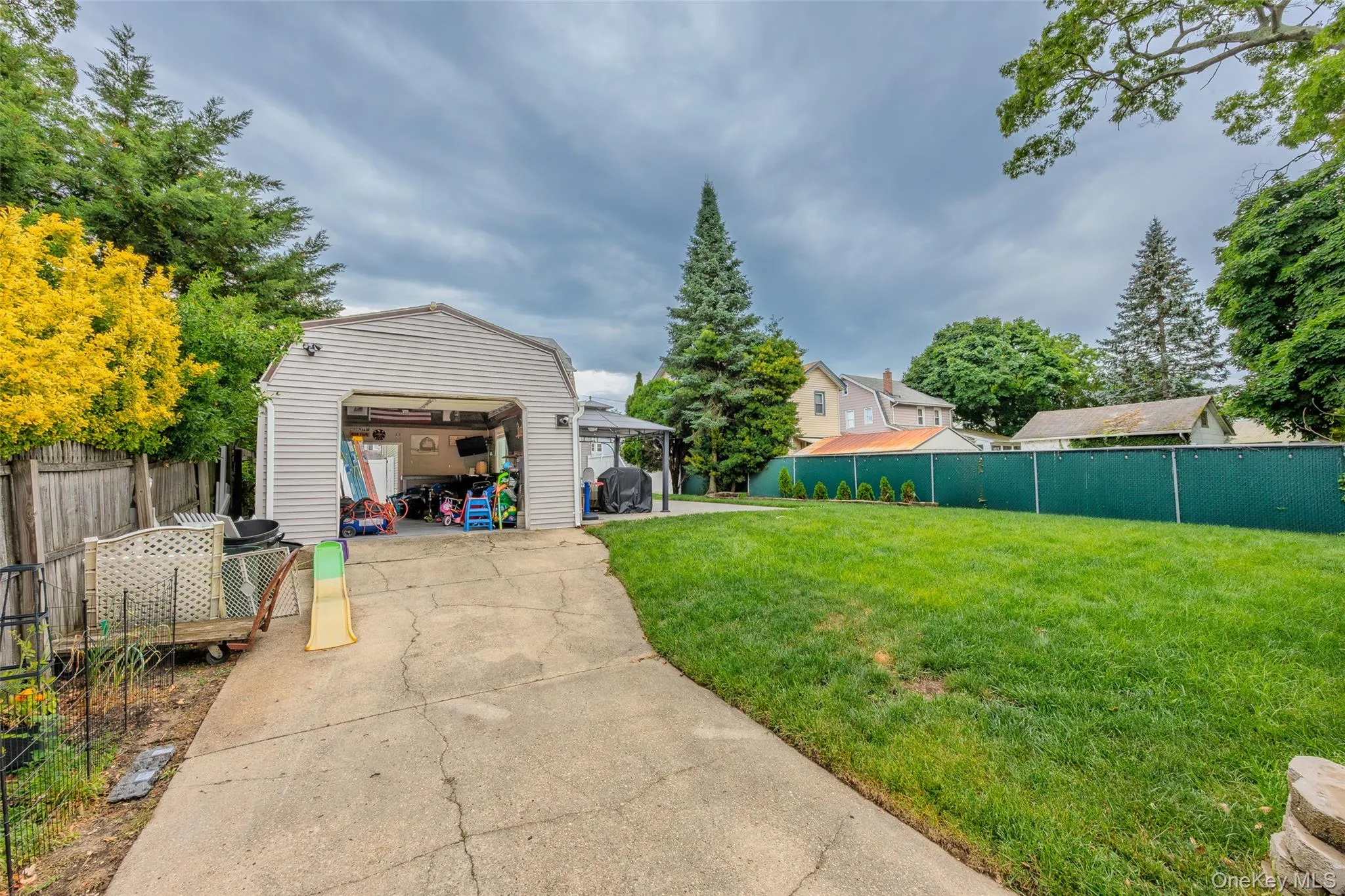 1996 Oakmere Drive, Hempstead, NY, 4 Bedrooms Bedrooms, 8 Rooms Rooms,3 BathroomsBathrooms,Residential,For Rent,Oakmere,0,1013747 1996 Oakmere Drive, Hempstead, NY, 4 Bedrooms Bedrooms, 8 Rooms Rooms,3 BathroomsBathrooms,Residential,For Rent,Oakmere,0,1013747