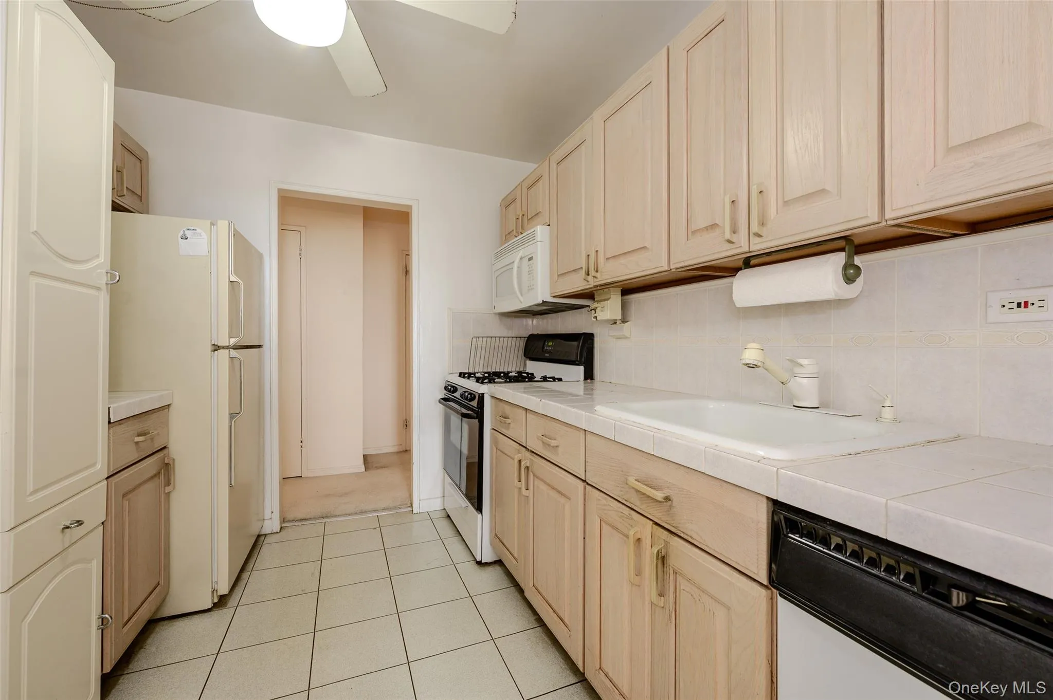 522 Shore, Long Beach, NY, 1 Bedroom Bedrooms, 4 Rooms Rooms,1 BathroomBathrooms,Residential,For Rent,Shore,0,1013749 522 Shore, Long Beach, NY, 1 Bedroom Bedrooms, 4 Rooms Rooms,1 BathroomBathrooms,Residential,For Rent,Shore,0,1013749
