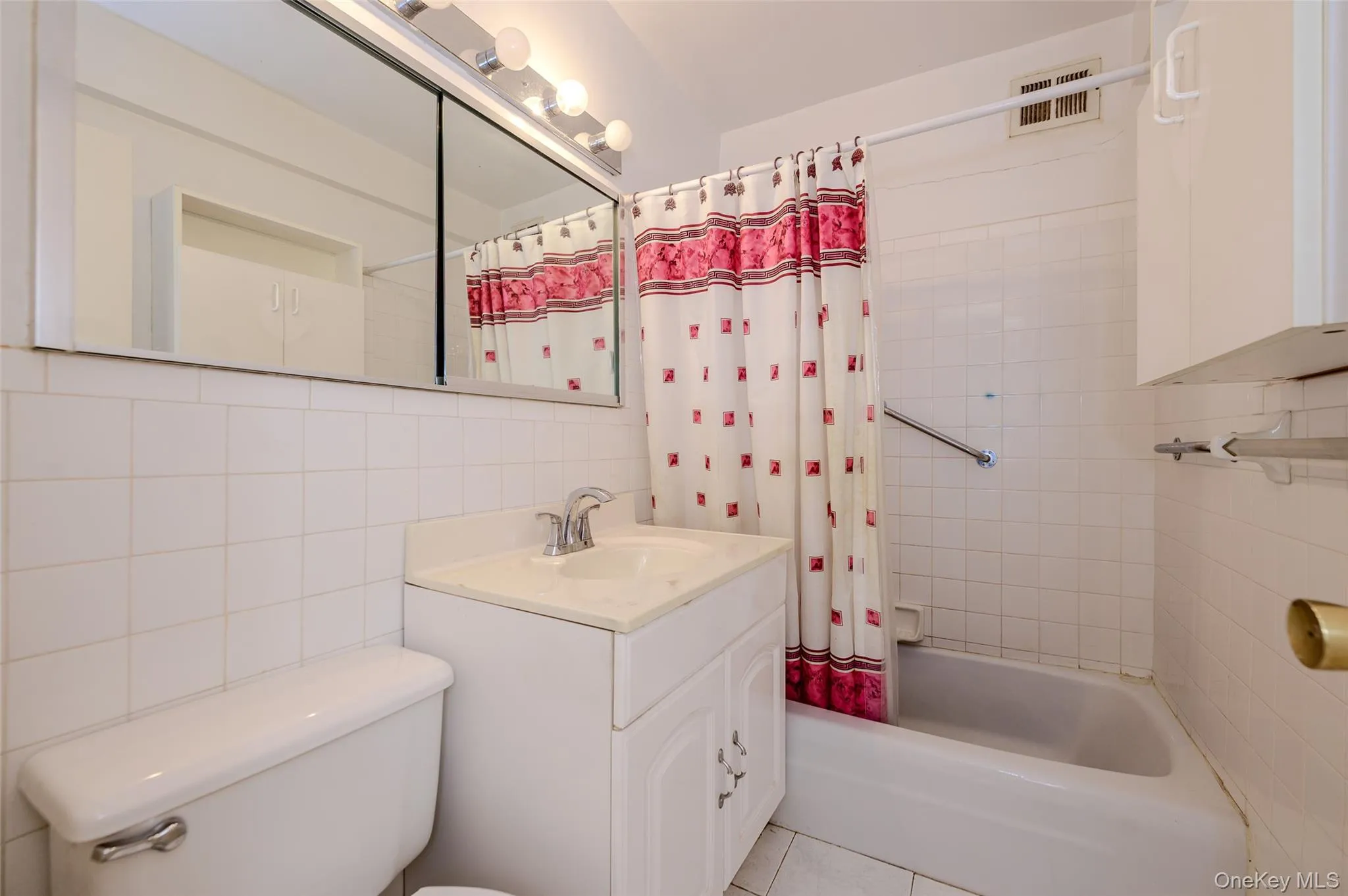 522 Shore, Long Beach, NY, 1 Bedroom Bedrooms, 4 Rooms Rooms,1 BathroomBathrooms,Residential,For Rent,Shore,0,1013749 522 Shore, Long Beach, NY, 1 Bedroom Bedrooms, 4 Rooms Rooms,1 BathroomBathrooms,Residential,For Rent,Shore,0,1013749