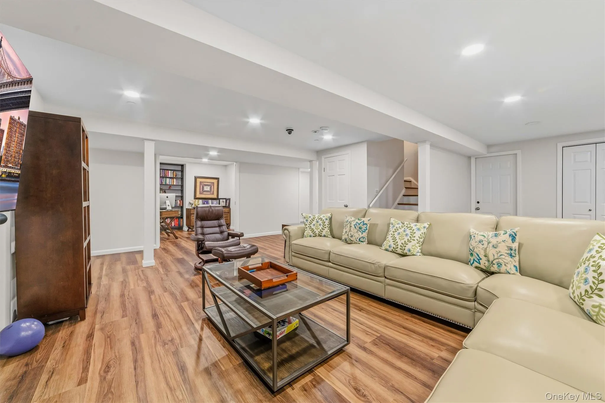 151 Classic Court, White Plains, NY, 4 Bedrooms Bedrooms, 8 Rooms Rooms,2 BathroomsBathrooms,Residential,For Rent,Classic,0,1013750 151 Classic Court, White Plains, NY, 4 Bedrooms Bedrooms, 8 Rooms Rooms,2 BathroomsBathrooms,Residential,For Rent,Classic,0,1013750