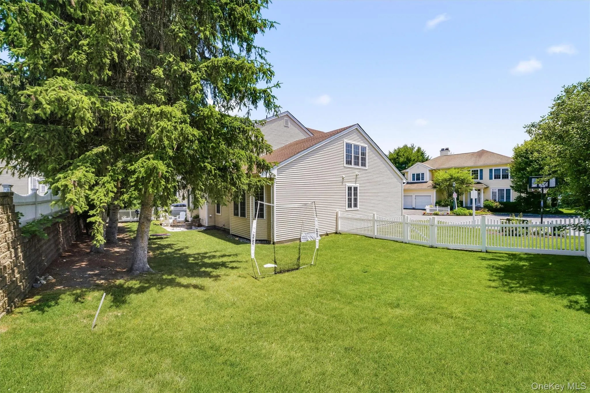 151 Classic Court, White Plains, NY, 4 Bedrooms Bedrooms, 8 Rooms Rooms,2 BathroomsBathrooms,Residential,For Rent,Classic,0,1013750 151 Classic Court, White Plains, NY, 4 Bedrooms Bedrooms, 8 Rooms Rooms,2 BathroomsBathrooms,Residential,For Rent,Classic,0,1013750