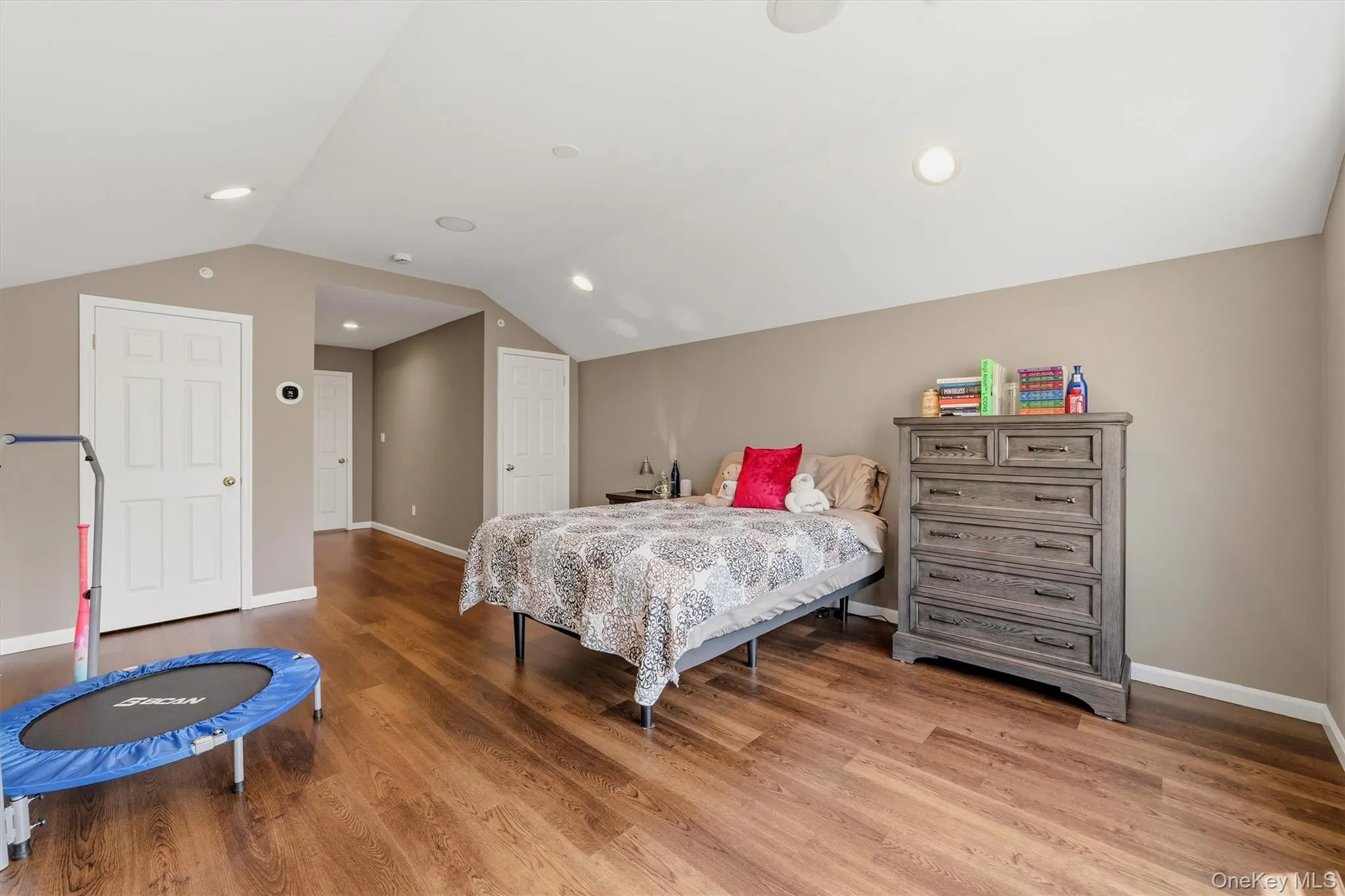 151 Classic Court, White Plains, NY, 4 Bedrooms Bedrooms, 8 Rooms Rooms,2 BathroomsBathrooms,Residential,For Rent,Classic,0,1013750 151 Classic Court, White Plains, NY, 4 Bedrooms Bedrooms, 8 Rooms Rooms,2 BathroomsBathrooms,Residential,For Rent,Classic,0,1013750