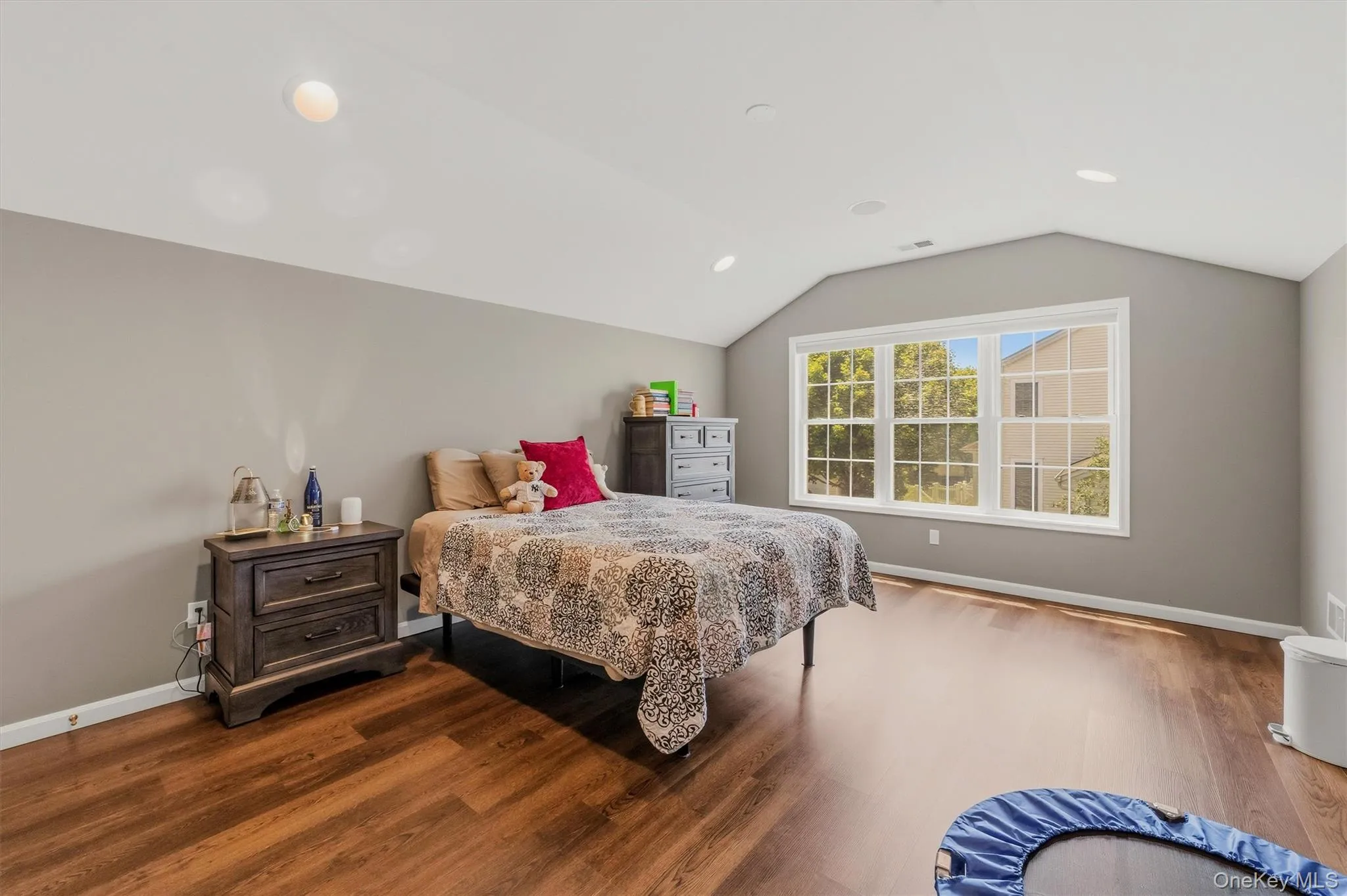 151 Classic Court, White Plains, NY, 4 Bedrooms Bedrooms, 8 Rooms Rooms,2 BathroomsBathrooms,Residential,For Rent,Classic,0,1013750 151 Classic Court, White Plains, NY, 4 Bedrooms Bedrooms, 8 Rooms Rooms,2 BathroomsBathrooms,Residential,For Rent,Classic,0,1013750