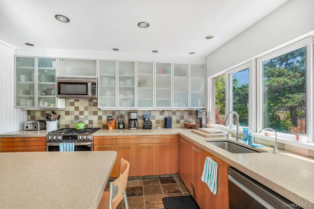 136 Beach Hill Walk, Brookhaven, NY, 4 Bedrooms Bedrooms, 6 Rooms Rooms,4 BathroomsBathrooms,Residential,For Rent,Beach Hill,0,1013751 136 Beach Hill Walk, Brookhaven, NY, 4 Bedrooms Bedrooms, 6 Rooms Rooms,4 BathroomsBathrooms,Residential,For Rent,Beach Hill,0,1013751