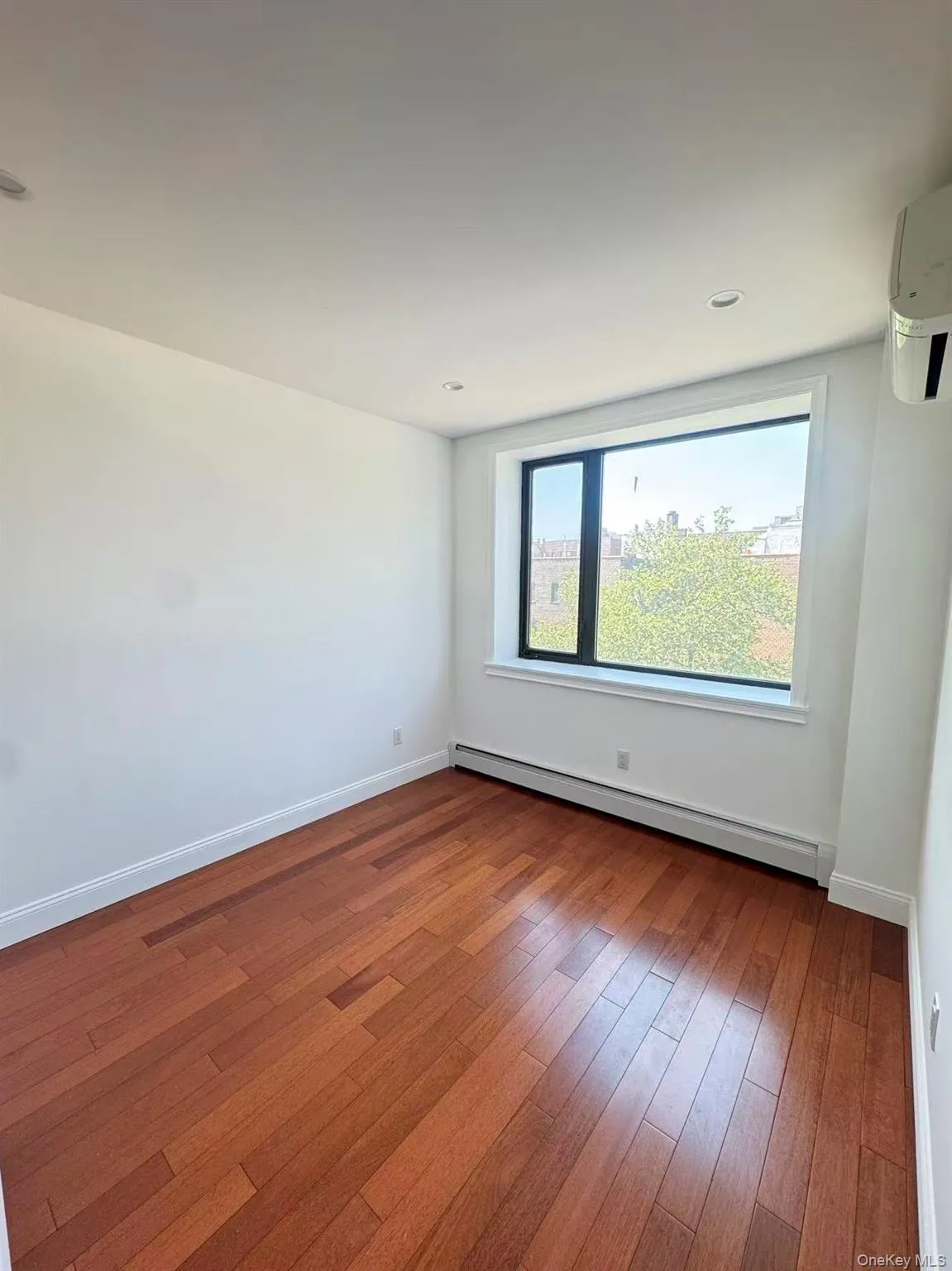 14456 Roosevelt Avenue, New York, NY, 2 Bedrooms Bedrooms, 4 Rooms Rooms,2 BathroomsBathrooms,Residential,For Rent,Roosevelt,0,1013752 14456 Roosevelt Avenue, New York, NY, 2 Bedrooms Bedrooms, 4 Rooms Rooms,2 BathroomsBathrooms,Residential,For Rent,Roosevelt,0,1013752