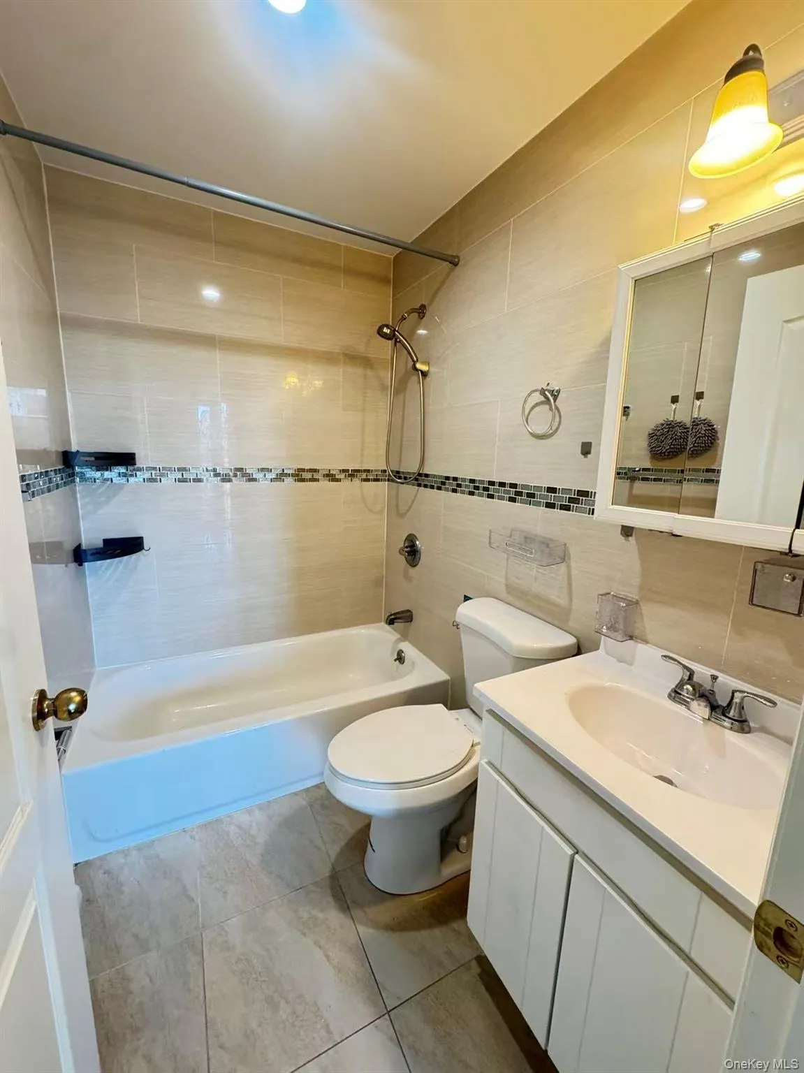 14456 Roosevelt Avenue, New York, NY, 2 Bedrooms Bedrooms, 4 Rooms Rooms,2 BathroomsBathrooms,Residential,For Rent,Roosevelt,0,1013752 14456 Roosevelt Avenue, New York, NY, 2 Bedrooms Bedrooms, 4 Rooms Rooms,2 BathroomsBathrooms,Residential,For Rent,Roosevelt,0,1013752
