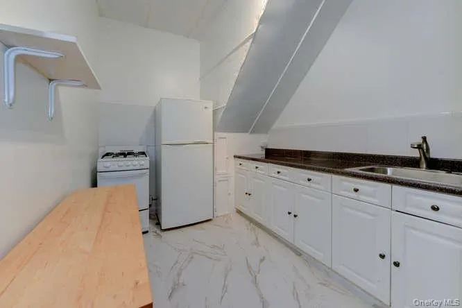 6842 Dartmouth Street, New York, NY, 1 Bedroom Bedrooms, 3 Rooms Rooms,1 BathroomBathrooms,Residential Lease,For Rent,Dartmouth,0,1013756 6842 Dartmouth Street, New York, NY, 1 Bedroom Bedrooms, 3 Rooms Rooms,1 BathroomBathrooms,Residential Lease,For Rent,Dartmouth,0,1013756
