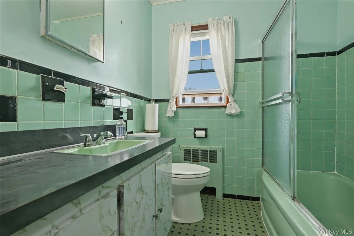 358 Langley Avenue, Hempstead, NY, 4 Bedrooms Bedrooms, 7 Rooms Rooms,2 BathroomsBathrooms,Residential,For Rent,Langley,0,1013757 358 Langley Avenue, Hempstead, NY, 4 Bedrooms Bedrooms, 7 Rooms Rooms,2 BathroomsBathrooms,Residential,For Rent,Langley,0,1013757