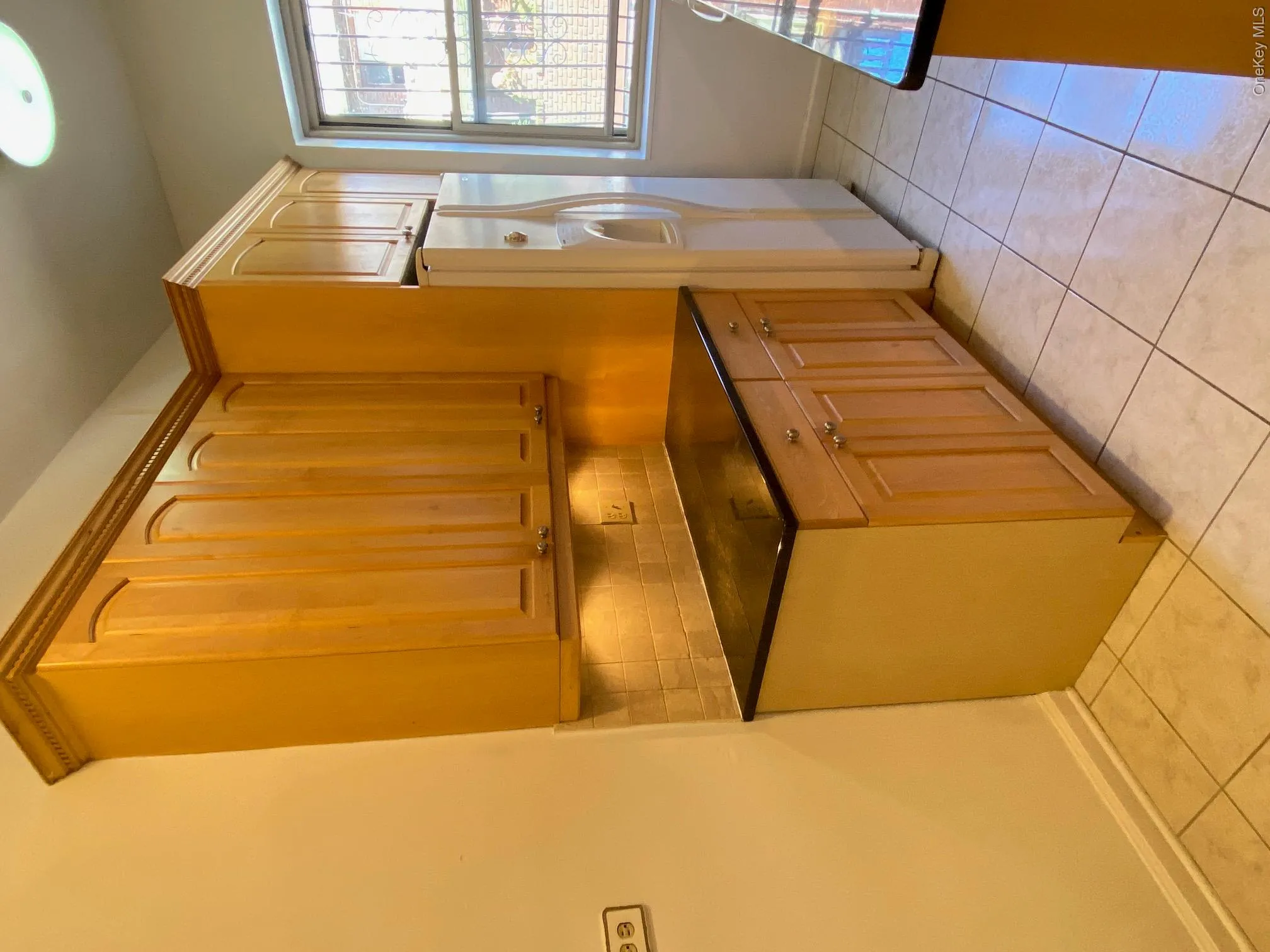 67-25 Clyde Street, New York, NY, 1 Bedroom Bedrooms, 3 Rooms Rooms,1 BathroomBathrooms,Residential,For Rent,Clyde,0,1013761 67-25 Clyde Street, New York, NY, 1 Bedroom Bedrooms, 3 Rooms Rooms,1 BathroomBathrooms,Residential,For Rent,Clyde,0,1013761