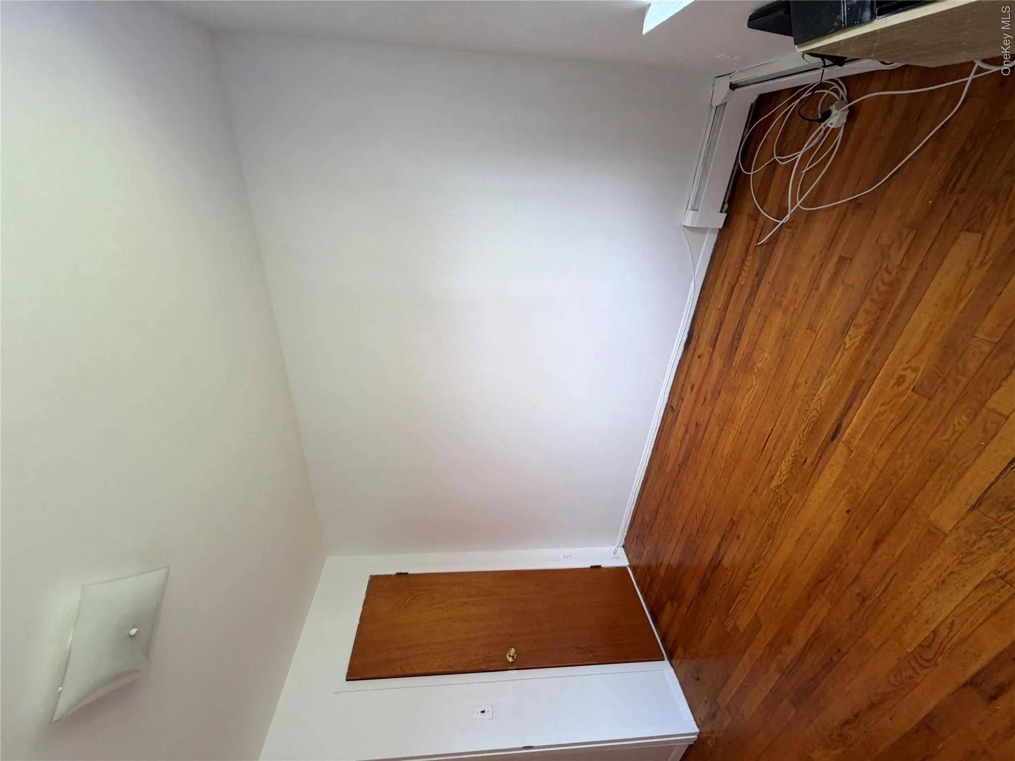 215 40th Avenue, New York, NY, 2 Bedrooms Bedrooms, 4 Rooms Rooms,1 BathroomBathrooms,Residential Lease,For Rent,40th,0,1013763 215 40th Avenue, New York, NY, 2 Bedrooms Bedrooms, 4 Rooms Rooms,1 BathroomBathrooms,Residential Lease,For Rent,40th,0,1013763