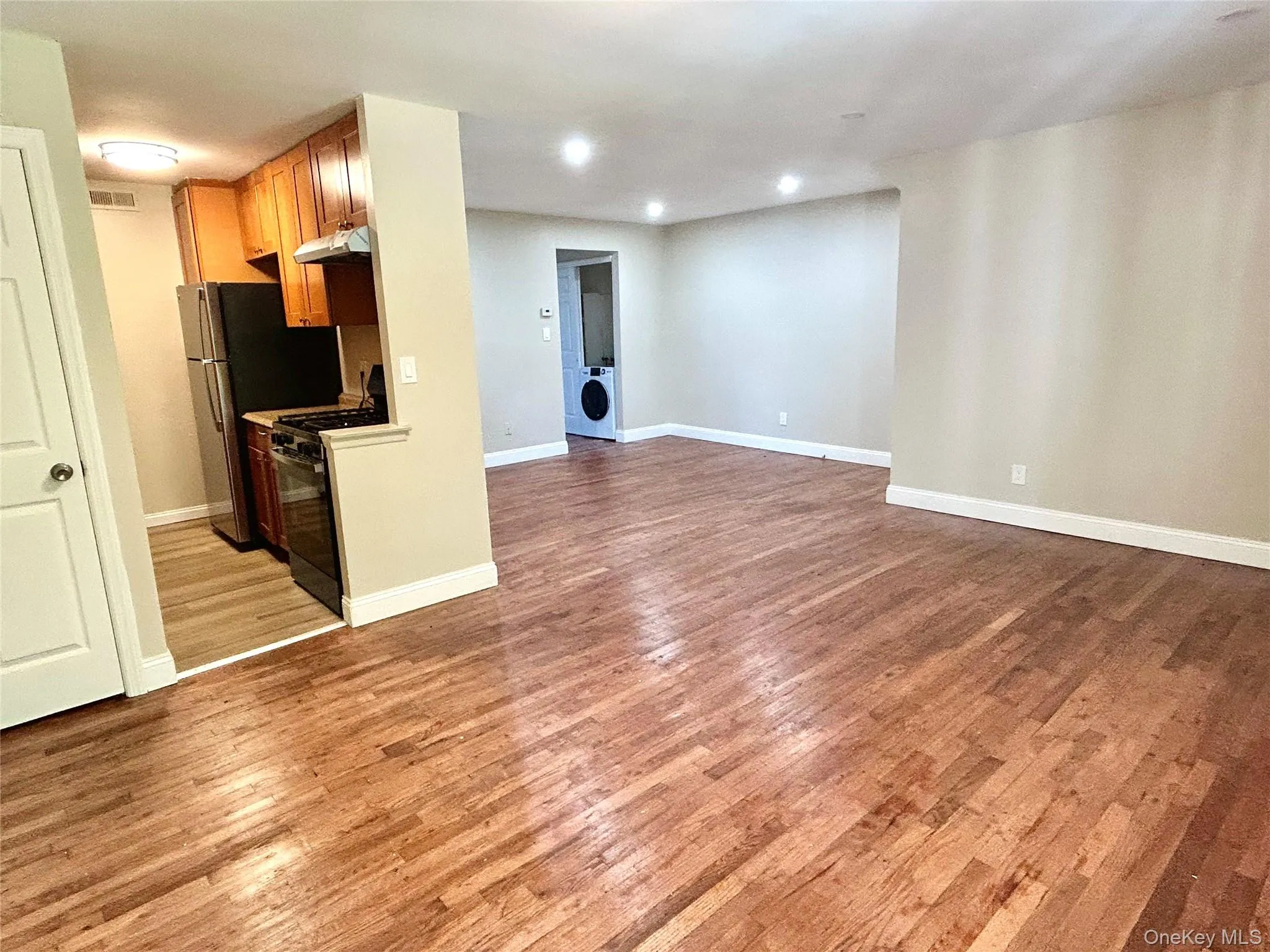 229 Artist Lake Drive, Brookhaven, NY, 1 Bedroom Bedrooms, 3 Rooms Rooms,1 BathroomBathrooms,Residential Lease,For Rent,Artist Lake,0,1013768 229 Artist Lake Drive, Brookhaven, NY, 1 Bedroom Bedrooms, 3 Rooms Rooms,1 BathroomBathrooms,Residential Lease,For Rent,Artist Lake,0,1013768