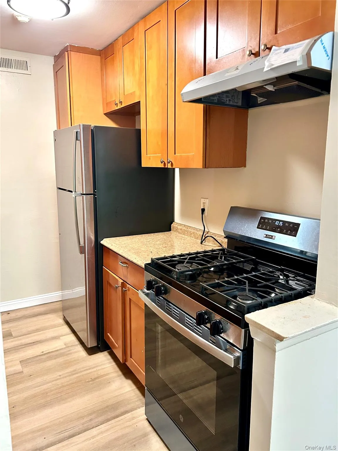 229 Artist Lake Drive, Brookhaven, NY, 1 Bedroom Bedrooms, 3 Rooms Rooms,1 BathroomBathrooms,Residential Lease,For Rent,Artist Lake,0,1013768 229 Artist Lake Drive, Brookhaven, NY, 1 Bedroom Bedrooms, 3 Rooms Rooms,1 BathroomBathrooms,Residential Lease,For Rent,Artist Lake,0,1013768