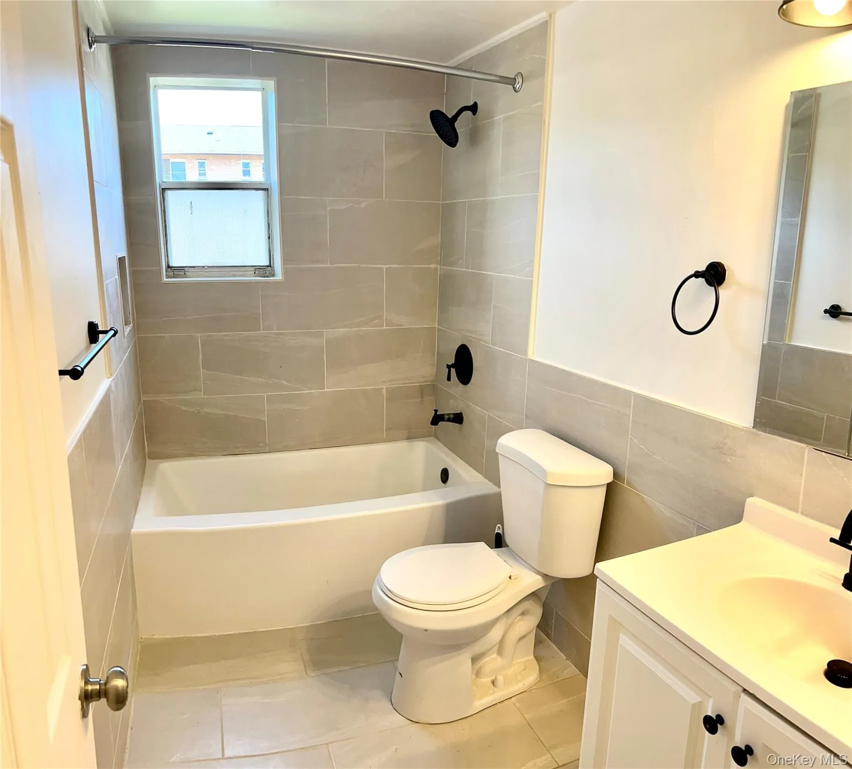 229 Artist Lake Drive, Brookhaven, NY, 1 Bedroom Bedrooms, 3 Rooms Rooms,1 BathroomBathrooms,Residential Lease,For Rent,Artist Lake,0,1013768 229 Artist Lake Drive, Brookhaven, NY, 1 Bedroom Bedrooms, 3 Rooms Rooms,1 BathroomBathrooms,Residential Lease,For Rent,Artist Lake,0,1013768
