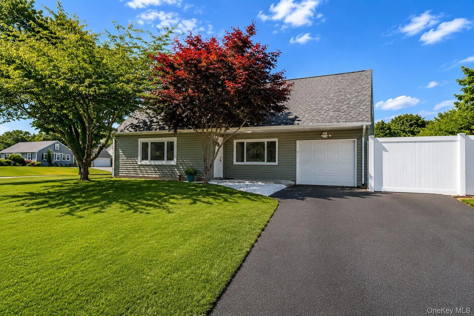 29 Pitchpine Place, Brookhaven, NY, 4 Bedrooms Bedrooms, 7 Rooms Rooms,2 BathroomsBathrooms,Residential,For Rent,Pitchpine,0,1013775 29 Pitchpine Place, Brookhaven, NY, 4 Bedrooms Bedrooms, 7 Rooms Rooms,2 BathroomsBathrooms,Residential,For Rent,Pitchpine,0,1013775