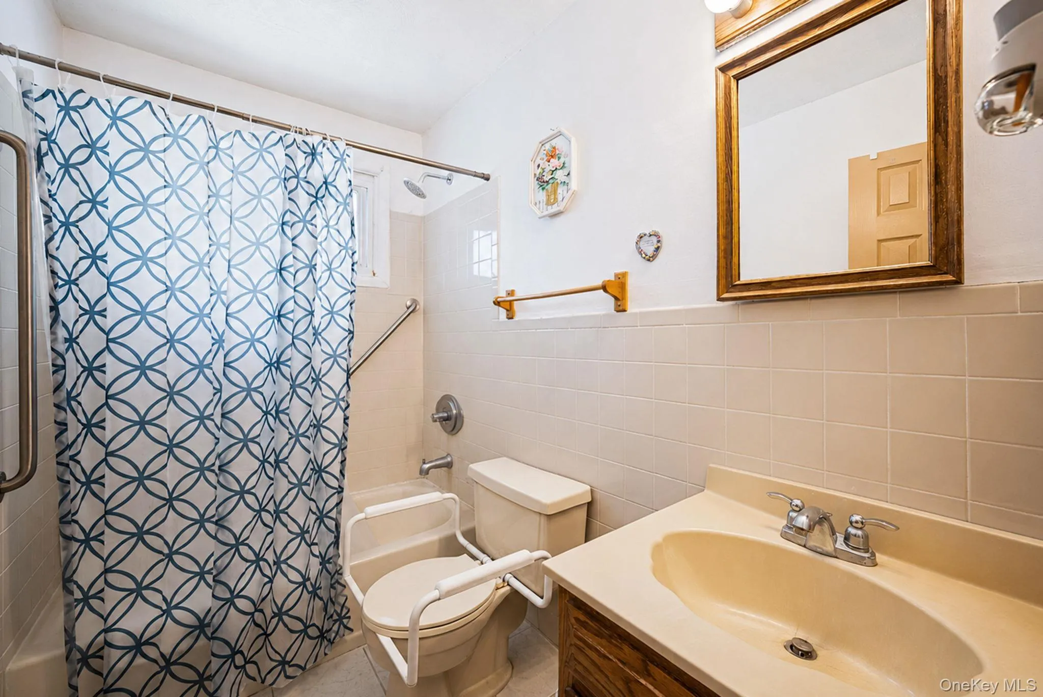 9 Standish Road, Islip, NY, 3 Bedrooms Bedrooms, 6 Rooms Rooms,1 BathroomBathrooms,Residential,For Rent,Standish,0,KEY1013777 9 Standish Road, Islip, NY, 3 Bedrooms Bedrooms, 6 Rooms Rooms,1 BathroomBathrooms,Residential,For Rent,Standish,0,KEY1013777