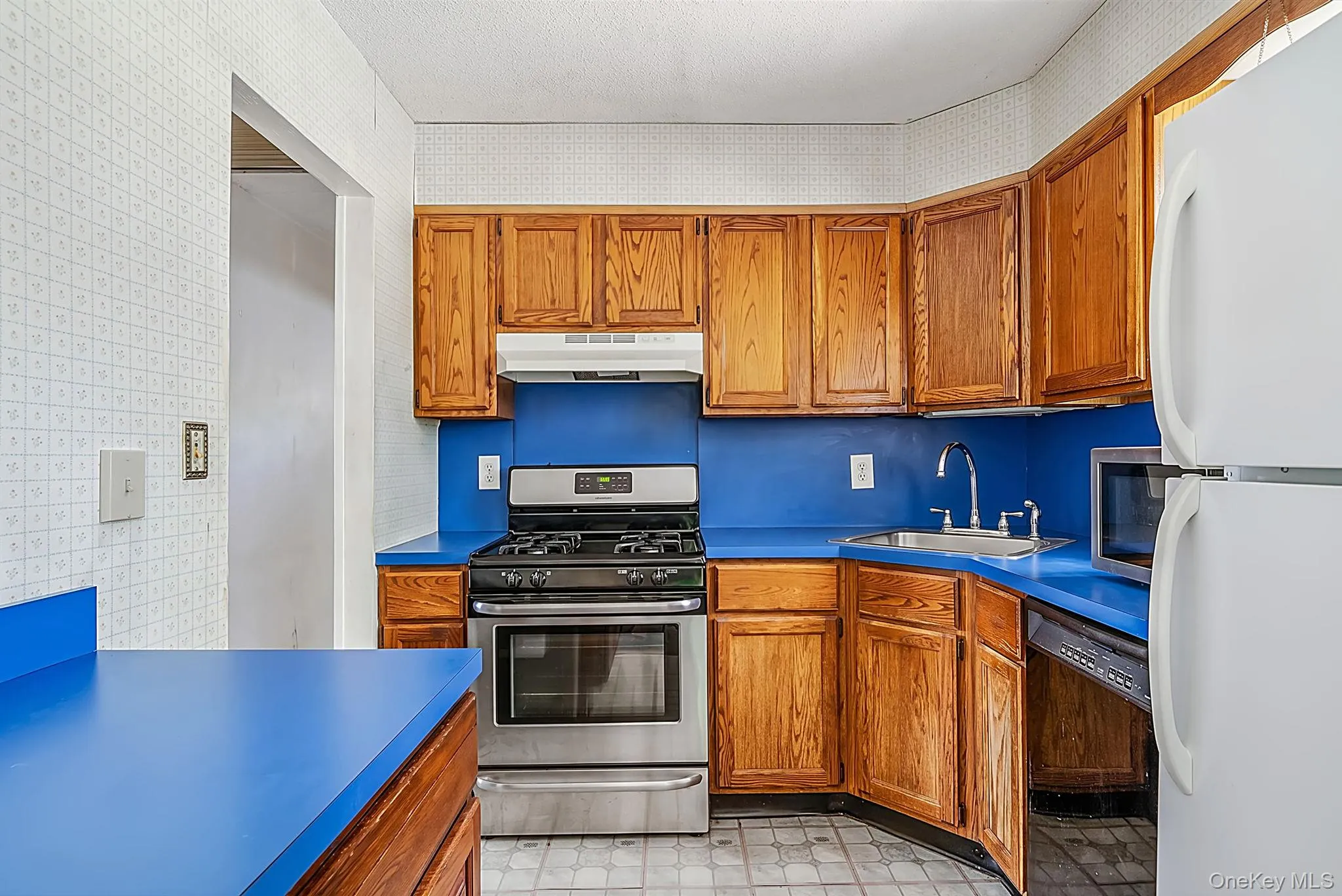 9 Standish Road, Islip, NY, 3 Bedrooms Bedrooms, 6 Rooms Rooms,1 BathroomBathrooms,Residential,For Rent,Standish,0,KEY1013777 9 Standish Road, Islip, NY, 3 Bedrooms Bedrooms, 6 Rooms Rooms,1 BathroomBathrooms,Residential,For Rent,Standish,0,KEY1013777