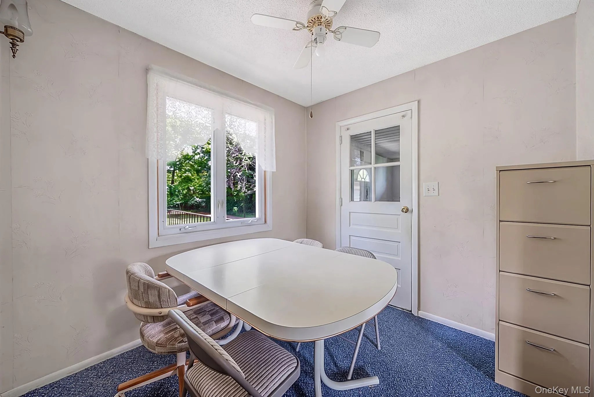 9 Standish Road, Islip, NY, 3 Bedrooms Bedrooms, 6 Rooms Rooms,1 BathroomBathrooms,Residential,For Rent,Standish,0,KEY1013777 9 Standish Road, Islip, NY, 3 Bedrooms Bedrooms, 6 Rooms Rooms,1 BathroomBathrooms,Residential,For Rent,Standish,0,KEY1013777
