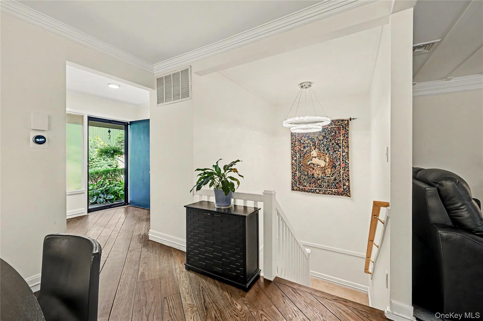 View to front entry. View to front entry.