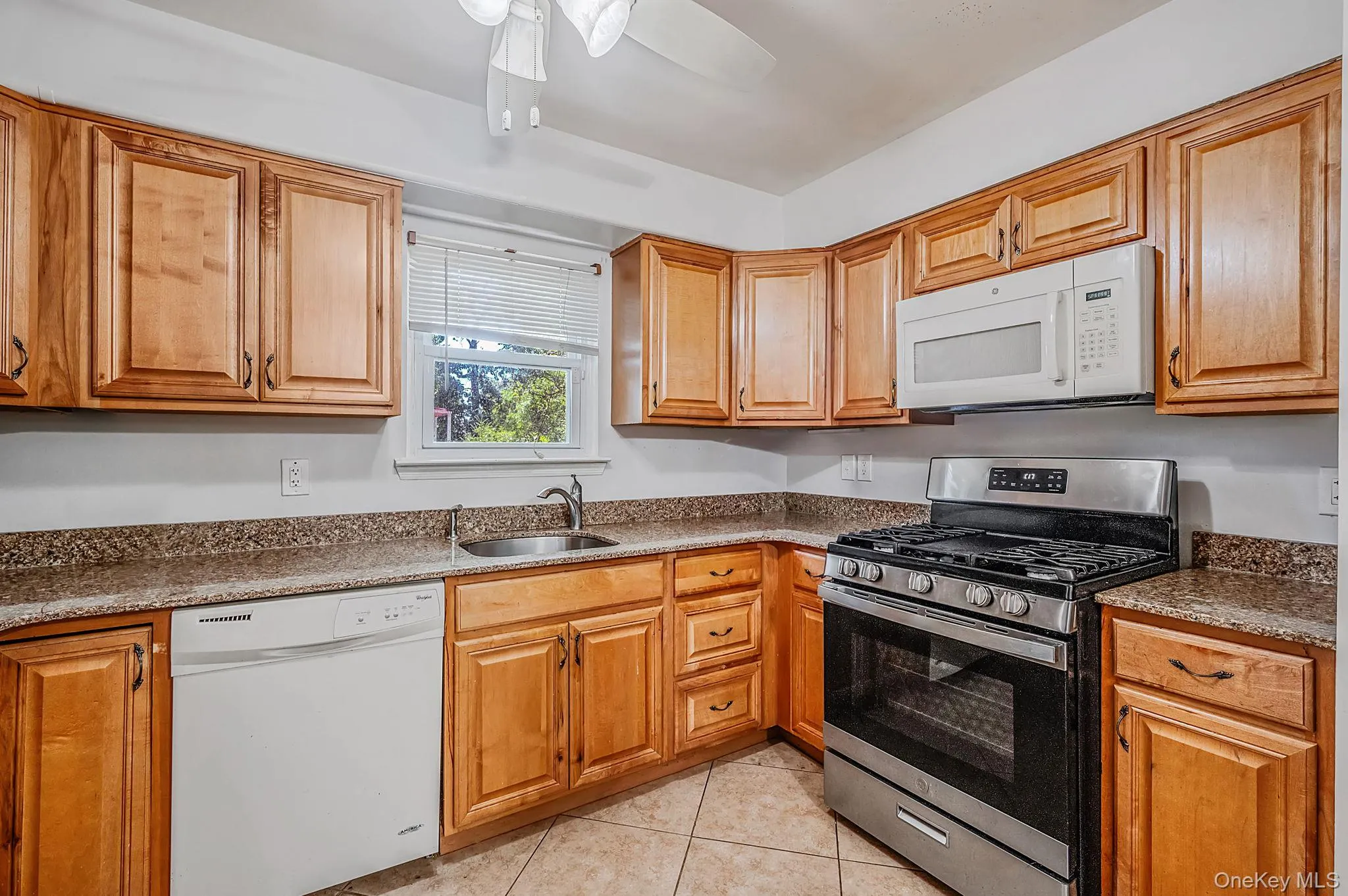 71 Pinewood Drive, Brookhaven, NY, 4 Bedrooms Bedrooms, 8 Rooms Rooms,2 BathroomsBathrooms,Residential,For Rent,Pinewood,0,1013782 71 Pinewood Drive, Brookhaven, NY, 4 Bedrooms Bedrooms, 8 Rooms Rooms,2 BathroomsBathrooms,Residential,For Rent,Pinewood,0,1013782