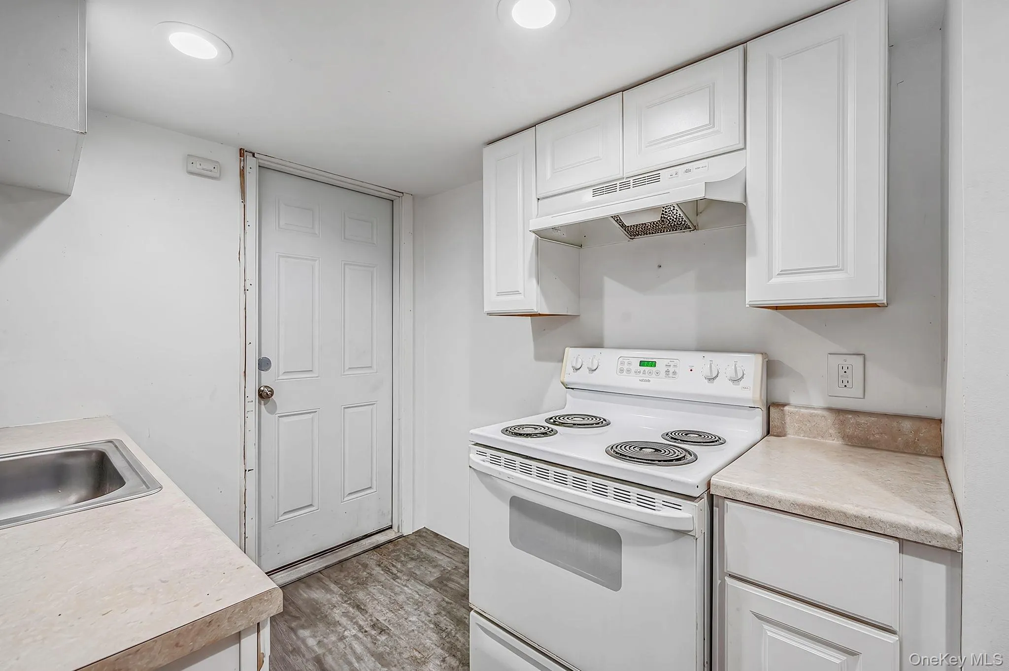 71 Pinewood Drive, Brookhaven, NY, 4 Bedrooms Bedrooms, 8 Rooms Rooms,2 BathroomsBathrooms,Residential,For Rent,Pinewood,0,1013782 71 Pinewood Drive, Brookhaven, NY, 4 Bedrooms Bedrooms, 8 Rooms Rooms,2 BathroomsBathrooms,Residential,For Rent,Pinewood,0,1013782