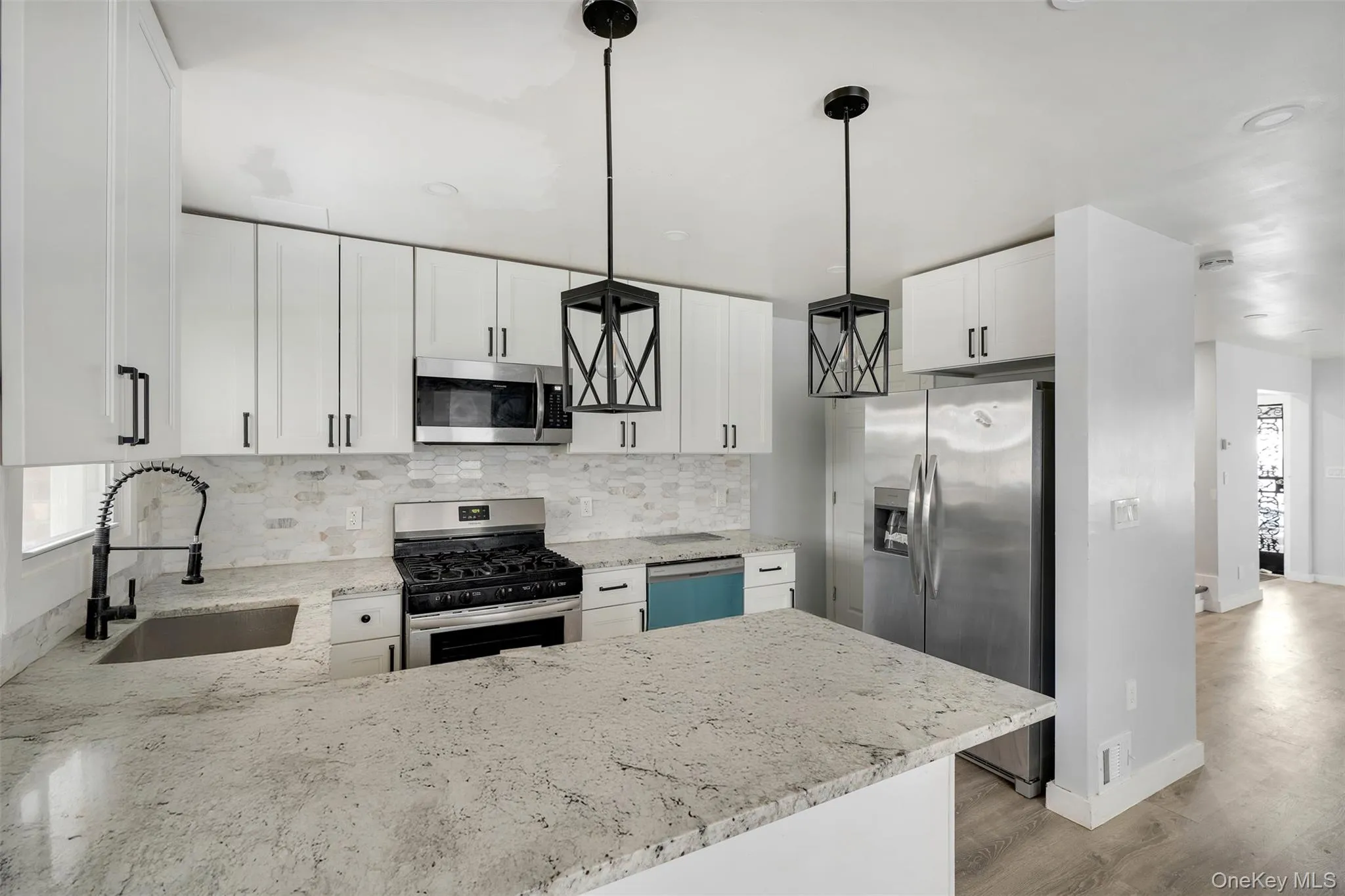 17816 Zoller Road, New York, NY, 3 Bedrooms Bedrooms, 7 Rooms Rooms,1 BathroomBathrooms,Residential,For Rent,Zoller,0,KEY1013783 17816 Zoller Road, New York, NY, 3 Bedrooms Bedrooms, 7 Rooms Rooms,1 BathroomBathrooms,Residential,For Rent,Zoller,0,KEY1013783