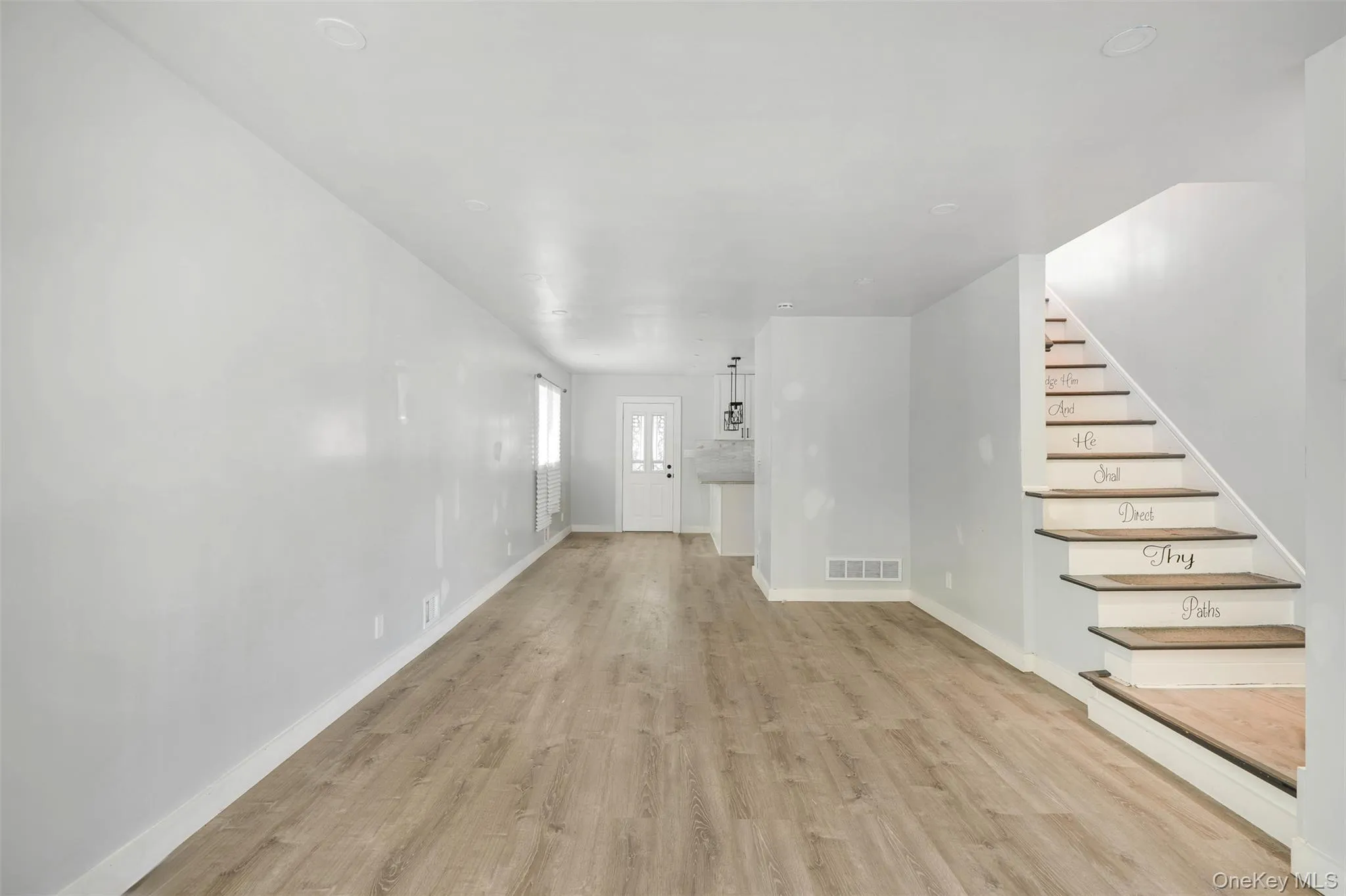 17816 Zoller Road, New York, NY, 3 Bedrooms Bedrooms, 7 Rooms Rooms,1 BathroomBathrooms,Residential,For Rent,Zoller,0,KEY1013783 17816 Zoller Road, New York, NY, 3 Bedrooms Bedrooms, 7 Rooms Rooms,1 BathroomBathrooms,Residential,For Rent,Zoller,0,KEY1013783