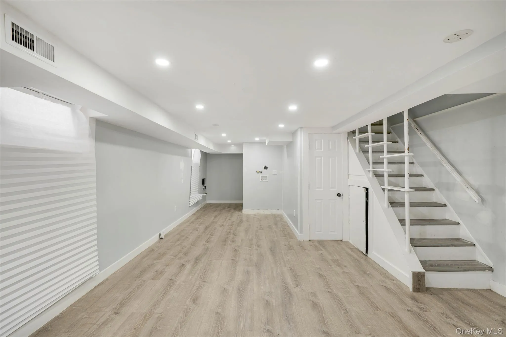 17816 Zoller Road, New York, NY, 3 Bedrooms Bedrooms, 7 Rooms Rooms,1 BathroomBathrooms,Residential,For Rent,Zoller,0,KEY1013783 17816 Zoller Road, New York, NY, 3 Bedrooms Bedrooms, 7 Rooms Rooms,1 BathroomBathrooms,Residential,For Rent,Zoller,0,KEY1013783