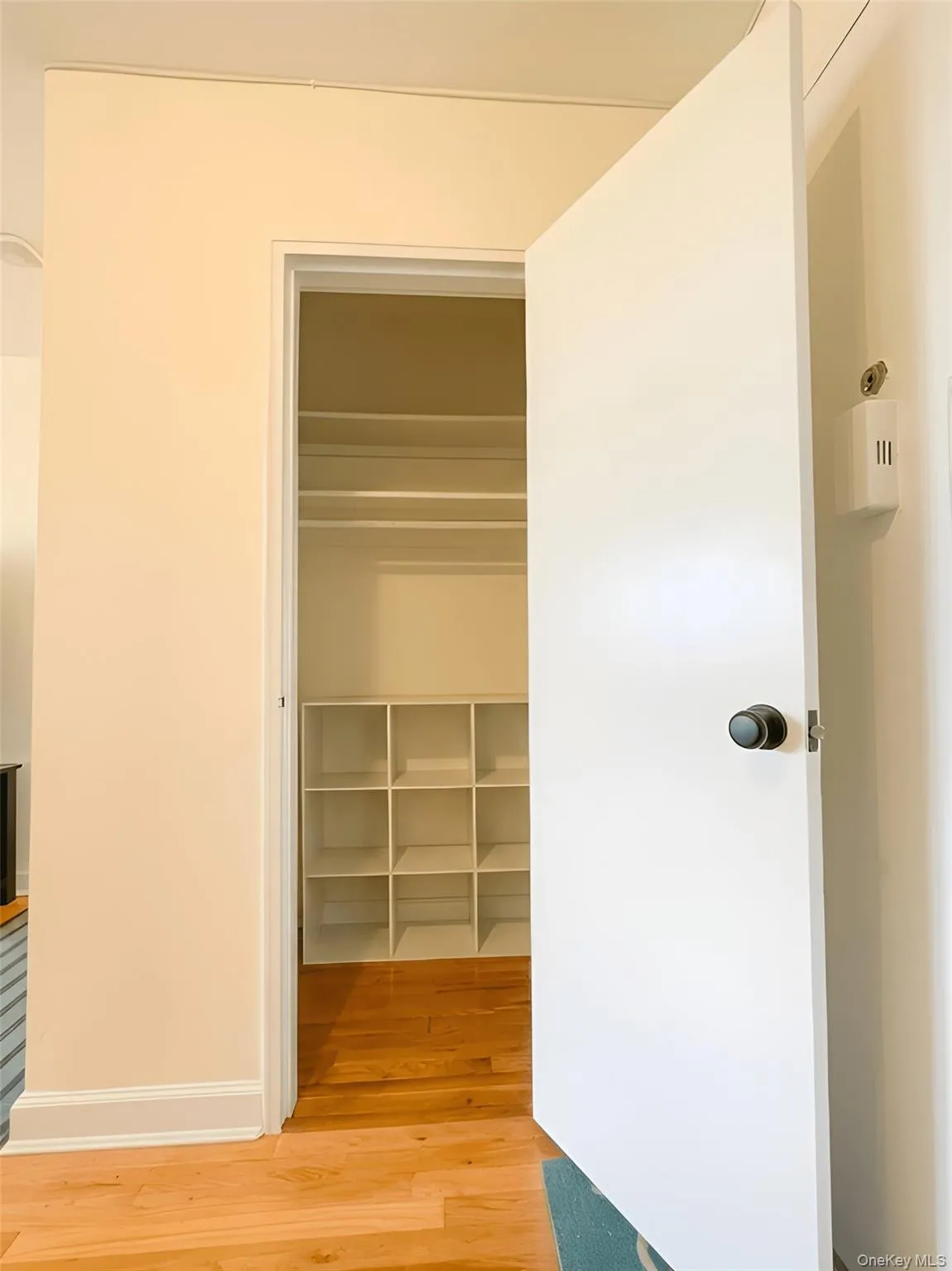 151-05 Cross Island Pathway, New York, NY, 1 Bedroom Bedrooms, 4 Rooms Rooms,1 BathroomBathrooms,Residential,For Rent,Cross Island,0,KEY1013784 151-05 Cross Island Pathway, New York, NY, 1 Bedroom Bedrooms, 4 Rooms Rooms,1 BathroomBathrooms,Residential,For Rent,Cross Island,0,KEY1013784