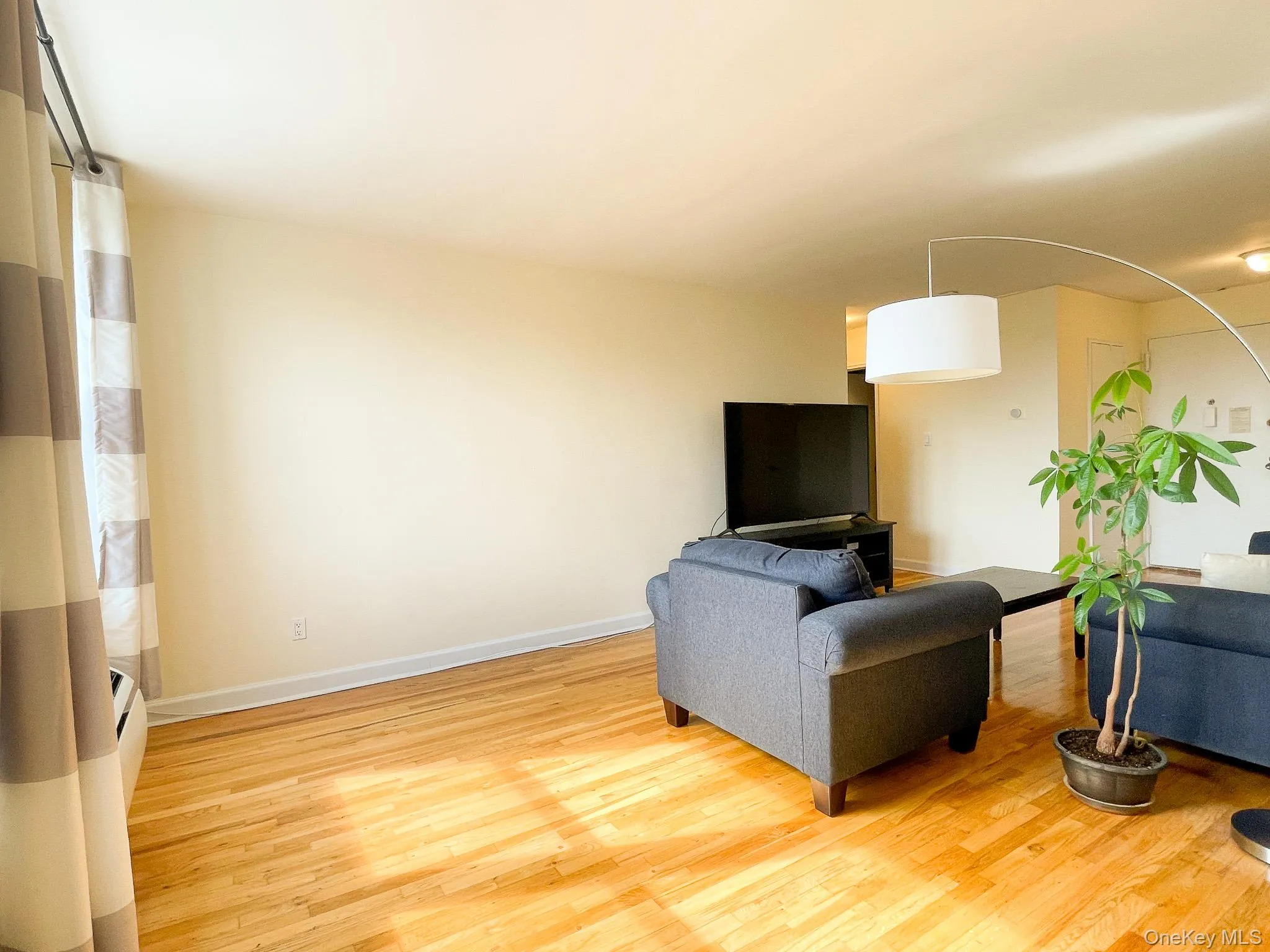 151-05 Cross Island Pathway, New York, NY, 1 Bedroom Bedrooms, 4 Rooms Rooms,1 BathroomBathrooms,Residential,For Rent,Cross Island,0,KEY1013784 151-05 Cross Island Pathway, New York, NY, 1 Bedroom Bedrooms, 4 Rooms Rooms,1 BathroomBathrooms,Residential,For Rent,Cross Island,0,KEY1013784