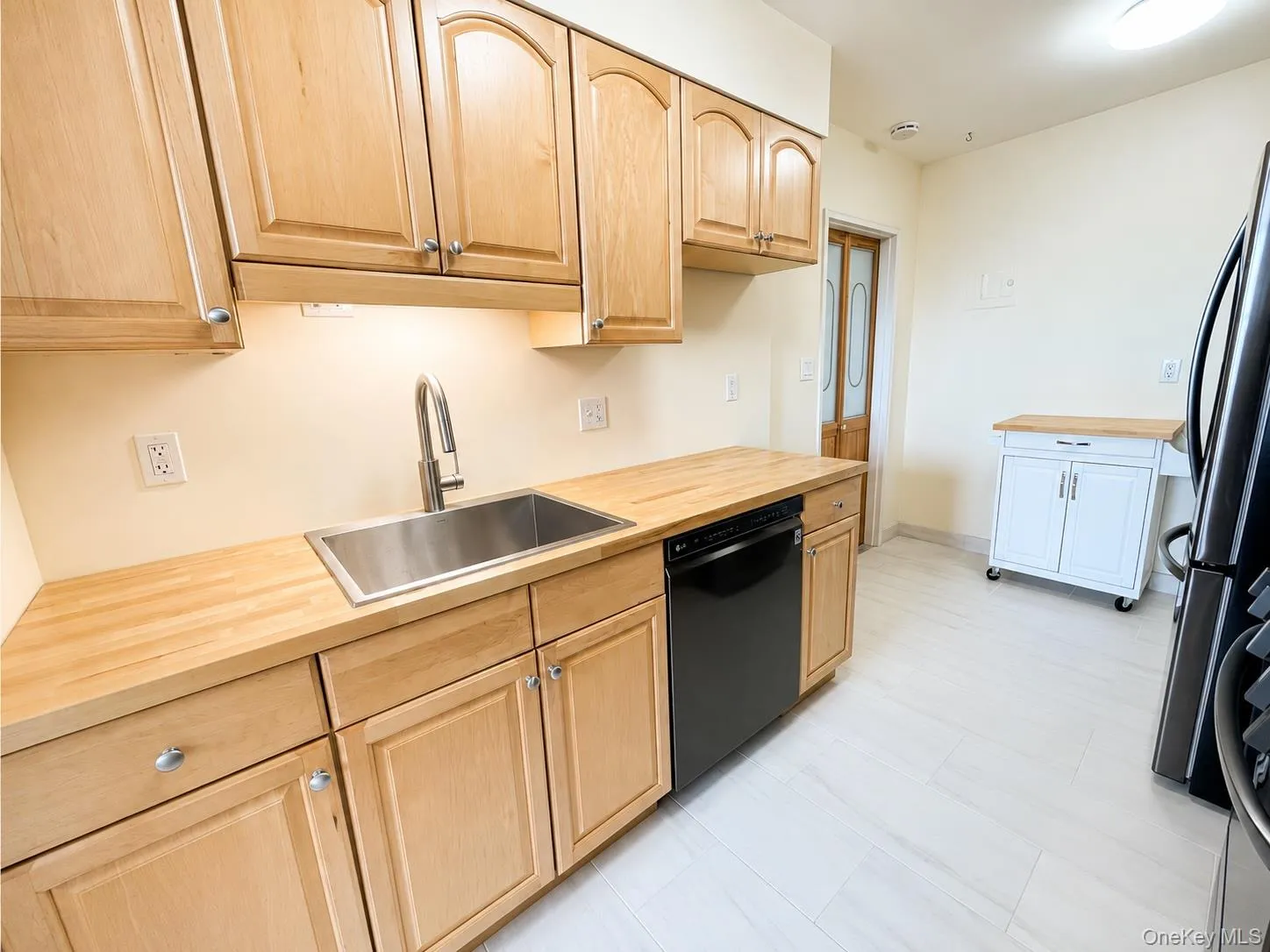 151-05 Cross Island Pathway, New York, NY, 1 Bedroom Bedrooms, 4 Rooms Rooms,1 BathroomBathrooms,Residential,For Rent,Cross Island,0,KEY1013784 151-05 Cross Island Pathway, New York, NY, 1 Bedroom Bedrooms, 4 Rooms Rooms,1 BathroomBathrooms,Residential,For Rent,Cross Island,0,KEY1013784