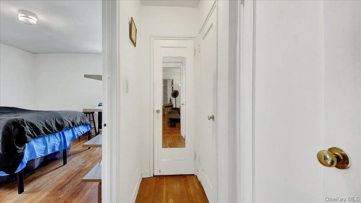 5644 Netherland Avenue, New York, NY, 1 Bedroom Bedrooms, 3 Rooms Rooms,1 BathroomBathrooms,Residential,For Rent,Netherland,0,1013785 5644 Netherland Avenue, New York, NY, 1 Bedroom Bedrooms, 3 Rooms Rooms,1 BathroomBathrooms,Residential,For Rent,Netherland,0,1013785