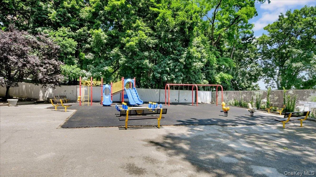 5644 Netherland Avenue, New York, NY, 1 Bedroom Bedrooms, 3 Rooms Rooms,1 BathroomBathrooms,Residential,For Rent,Netherland,0,1013785 5644 Netherland Avenue, New York, NY, 1 Bedroom Bedrooms, 3 Rooms Rooms,1 BathroomBathrooms,Residential,For Rent,Netherland,0,1013785