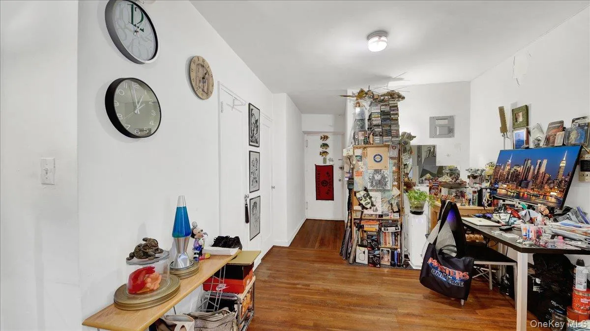 5644 Netherland Avenue, New York, NY, 1 Bedroom Bedrooms, 3 Rooms Rooms,1 BathroomBathrooms,Residential,For Rent,Netherland,0,1013785 5644 Netherland Avenue, New York, NY, 1 Bedroom Bedrooms, 3 Rooms Rooms,1 BathroomBathrooms,Residential,For Rent,Netherland,0,1013785