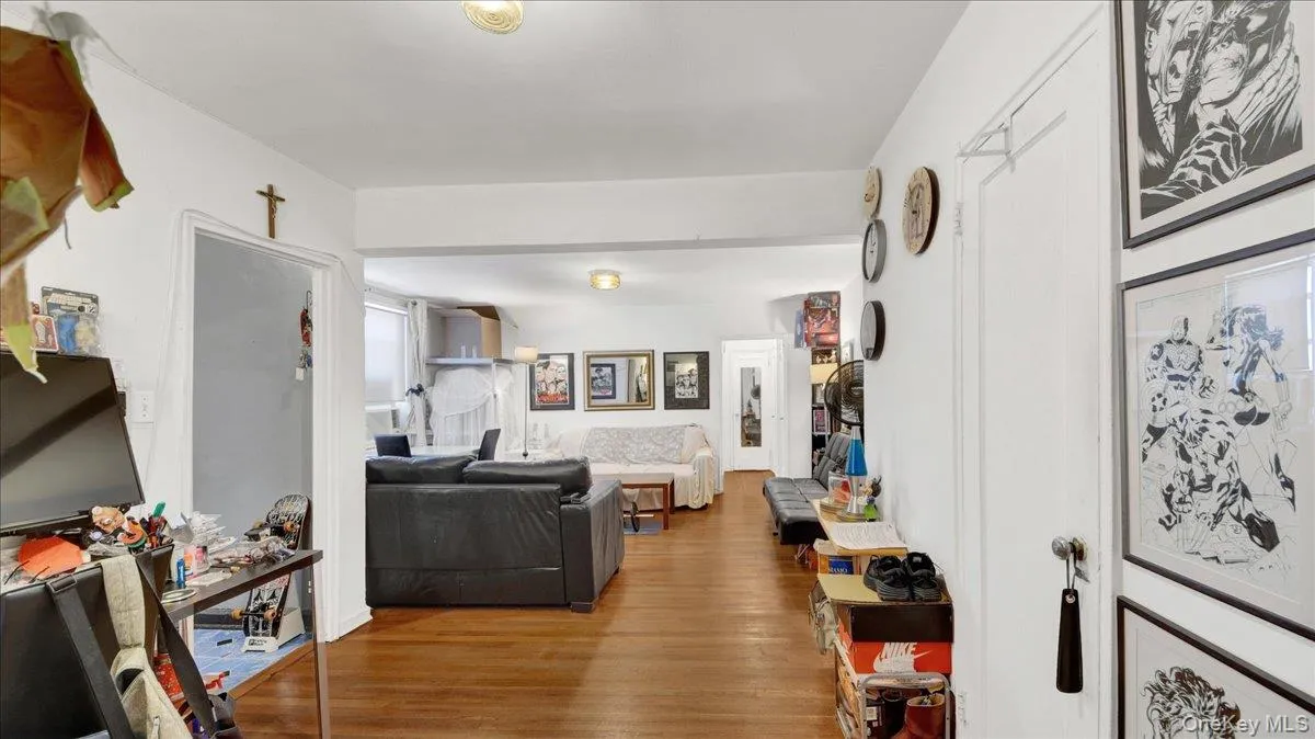 5644 Netherland Avenue, New York, NY, 1 Bedroom Bedrooms, 3 Rooms Rooms,1 BathroomBathrooms,Residential,For Rent,Netherland,0,1013785 5644 Netherland Avenue, New York, NY, 1 Bedroom Bedrooms, 3 Rooms Rooms,1 BathroomBathrooms,Residential,For Rent,Netherland,0,1013785