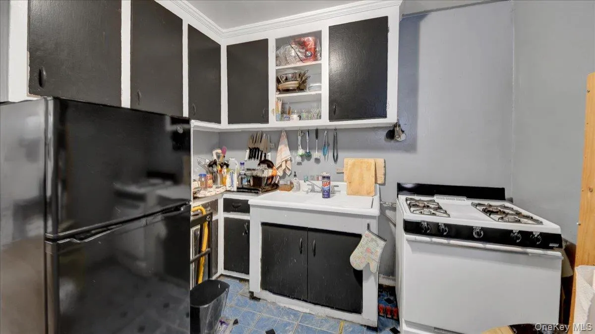 5644 Netherland Avenue, New York, NY, 1 Bedroom Bedrooms, 3 Rooms Rooms,1 BathroomBathrooms,Residential,For Rent,Netherland,0,1013785 5644 Netherland Avenue, New York, NY, 1 Bedroom Bedrooms, 3 Rooms Rooms,1 BathroomBathrooms,Residential,For Rent,Netherland,0,1013785