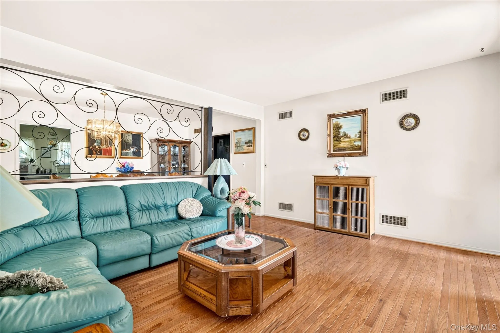 41 Green Place, New Rochelle, NY, 3 Bedrooms Bedrooms, 7 Rooms Rooms,2 BathroomsBathrooms,Residential,For Rent,Green,0,1013788 41 Green Place, New Rochelle, NY, 3 Bedrooms Bedrooms, 7 Rooms Rooms,2 BathroomsBathrooms,Residential,For Rent,Green,0,1013788