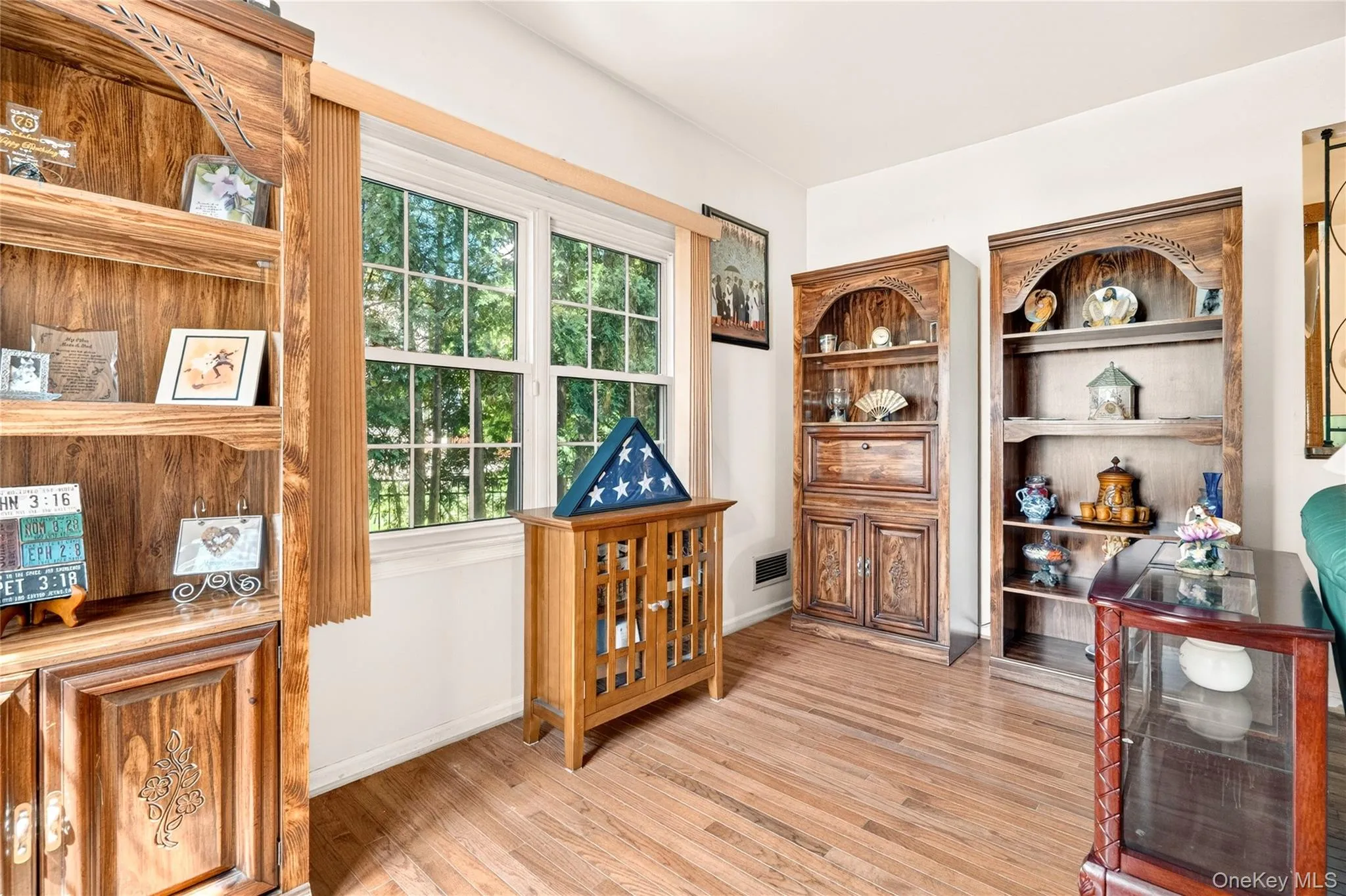 41 Green Place, New Rochelle, NY, 3 Bedrooms Bedrooms, 7 Rooms Rooms,2 BathroomsBathrooms,Residential,For Rent,Green,0,1013788 41 Green Place, New Rochelle, NY, 3 Bedrooms Bedrooms, 7 Rooms Rooms,2 BathroomsBathrooms,Residential,For Rent,Green,0,1013788