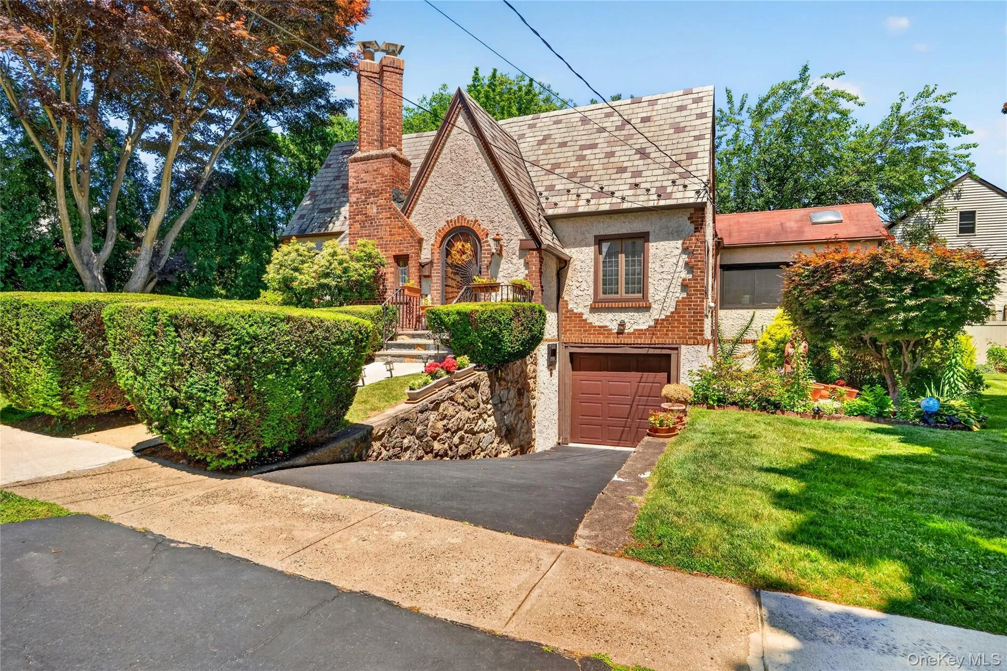 41 Green Place, New Rochelle, NY, 3 Bedrooms Bedrooms, 7 Rooms Rooms,2 BathroomsBathrooms,Residential,For Rent,Green,0,1013788 41 Green Place, New Rochelle, NY, 3 Bedrooms Bedrooms, 7 Rooms Rooms,2 BathroomsBathrooms,Residential,For Rent,Green,0,1013788